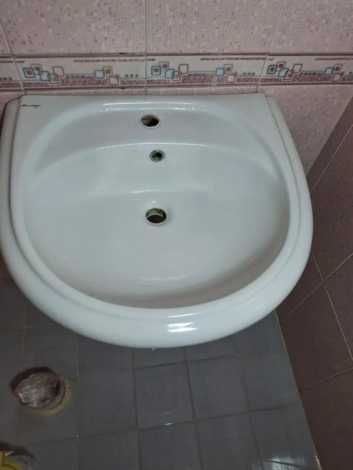 روشویی بزرگ در حد نو|لوازم سرویس بهداشتی|نجفآباد, یزدانشهر|دیوار