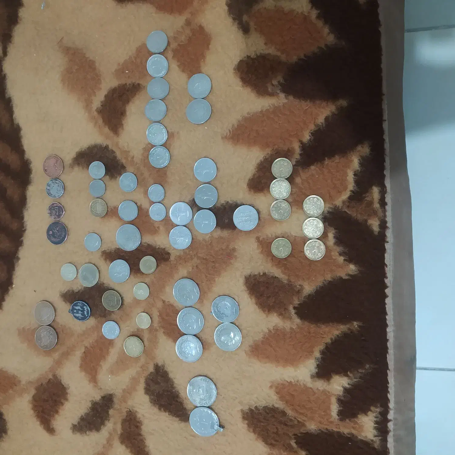 تعدادی سکه قدیمی ایران و کشورهای دیگر|کلکسیون سکه، تمبر، اسکناس|بومهن, |دیوار