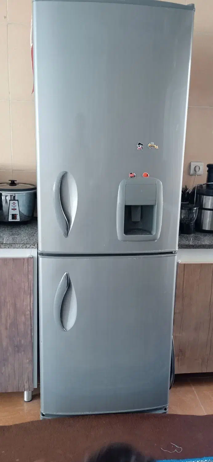 یخچال|یخچال و فریزر|سیرجان, |دیوار