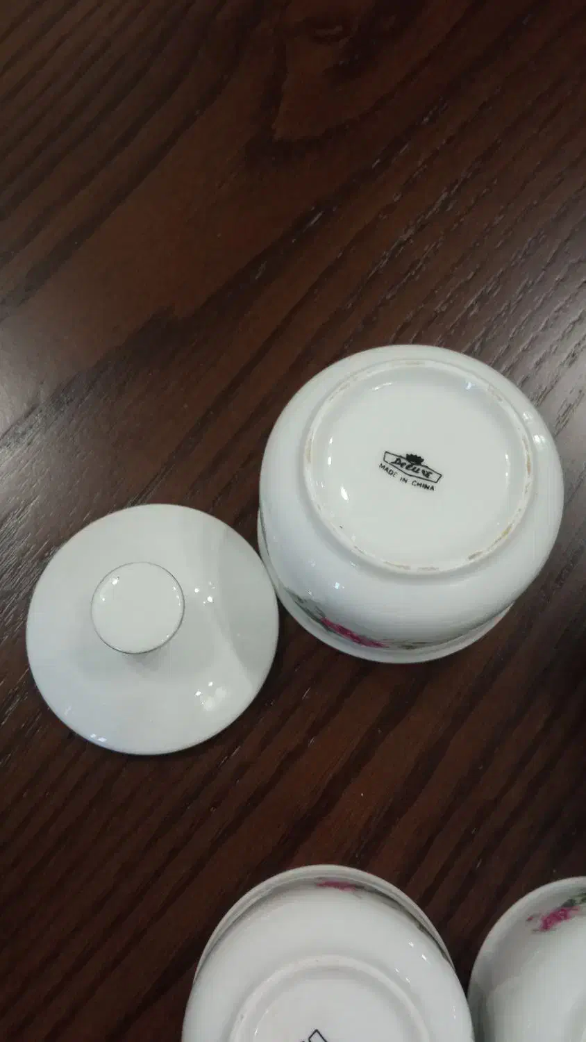 گلسرخی های ماندگار|ظروف سرو و پذیرایی|تهران, صد دستگاه|دیوار