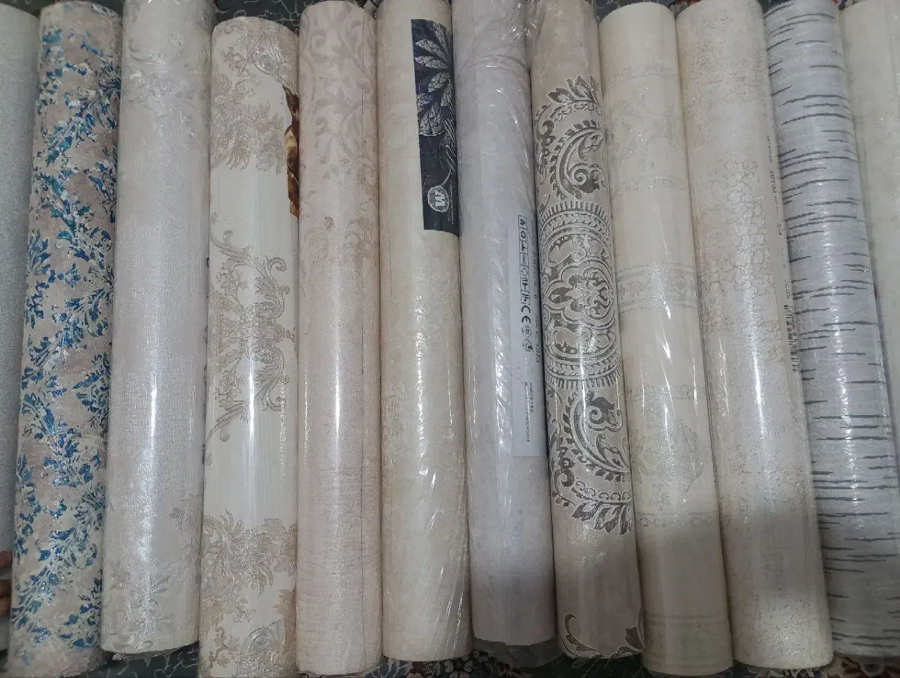 فروش رول کاغذ دیواری با انواع مختلف|مصالح و تجهیزات ساختمان|گلوگاه بابل (گلیا), |دیوار