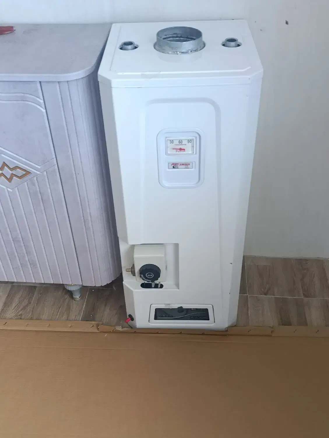 آبگرمکن|آبگرمکن، پکیج، شوفاژ|بروجرد, |دیوار