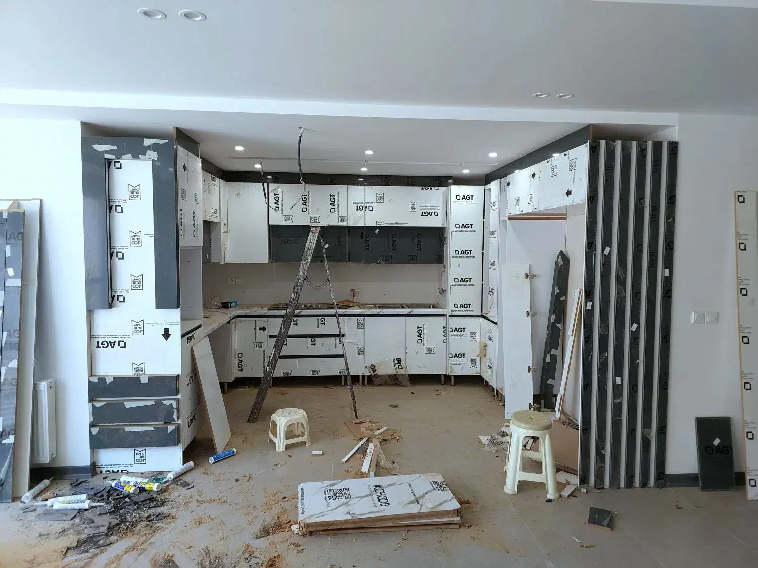 ساخت انواع کابینت ، کمد دیواری ، تی وی وال|خدمات پیشه و مهارت|صدرا-فارس, فاز ۲|دیوار