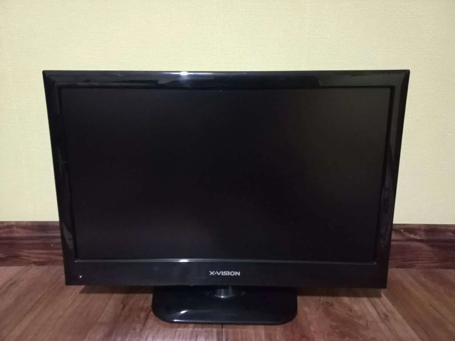 مانیتور - تلویزیون ایکس ویژن سایز 22 اینچ|تلویزیون و پروژکتور|شیراز, قصرالدشت|دیوار