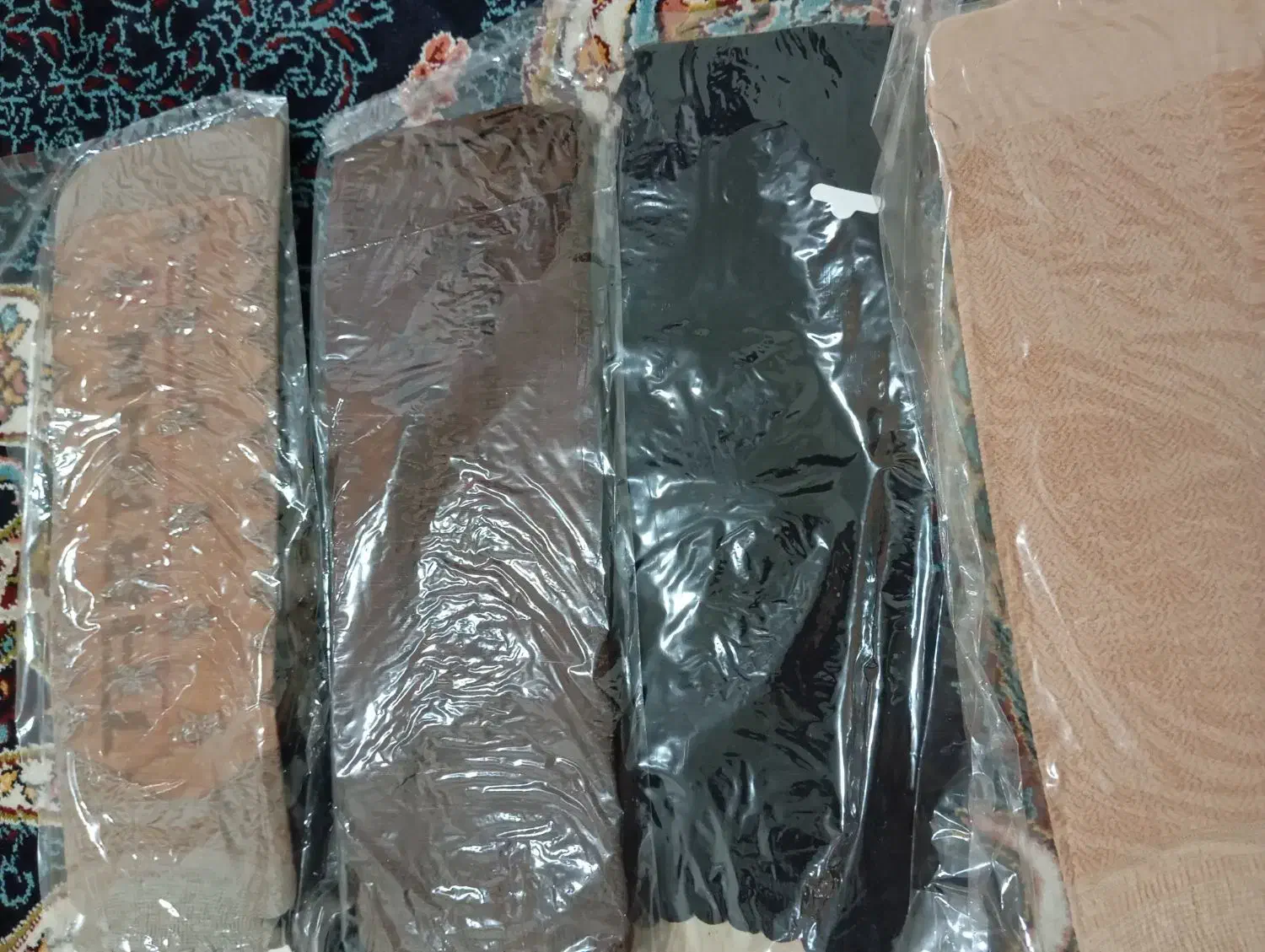 تعدادی جوراب دونه ای ۲۰|لباس|تهران, کیانشهر|دیوار