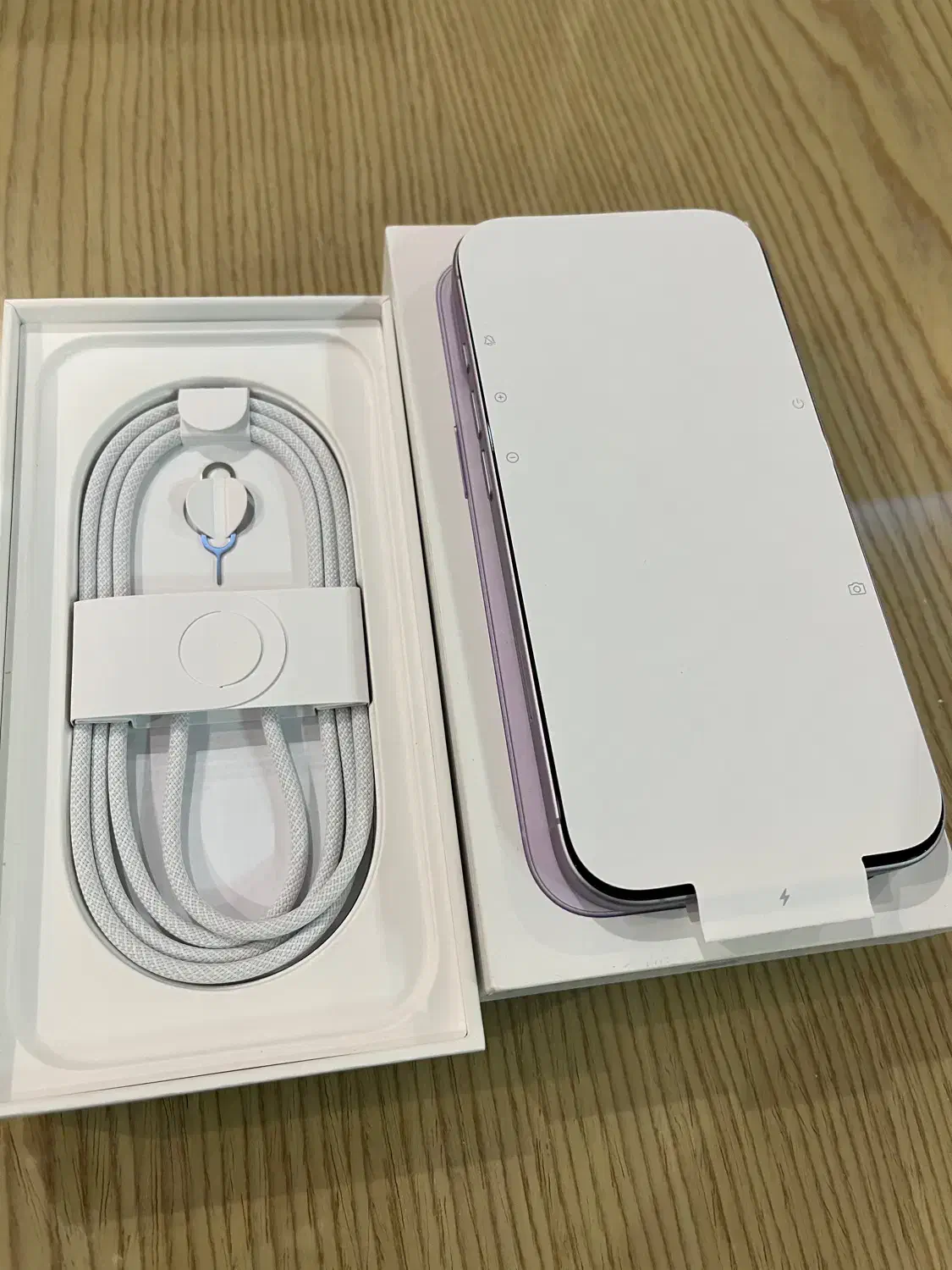 ایفون ۱۷ نرمال رنگ یاسی|موبایل|تهران, جهاد|دیوار