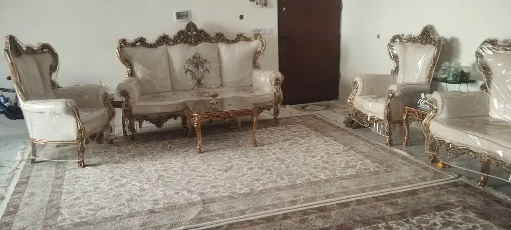 مبل سلطنتی و جلو مبلی|مبلمان خانگی و میز عسلی|پرند, فاز ۶|دیوار