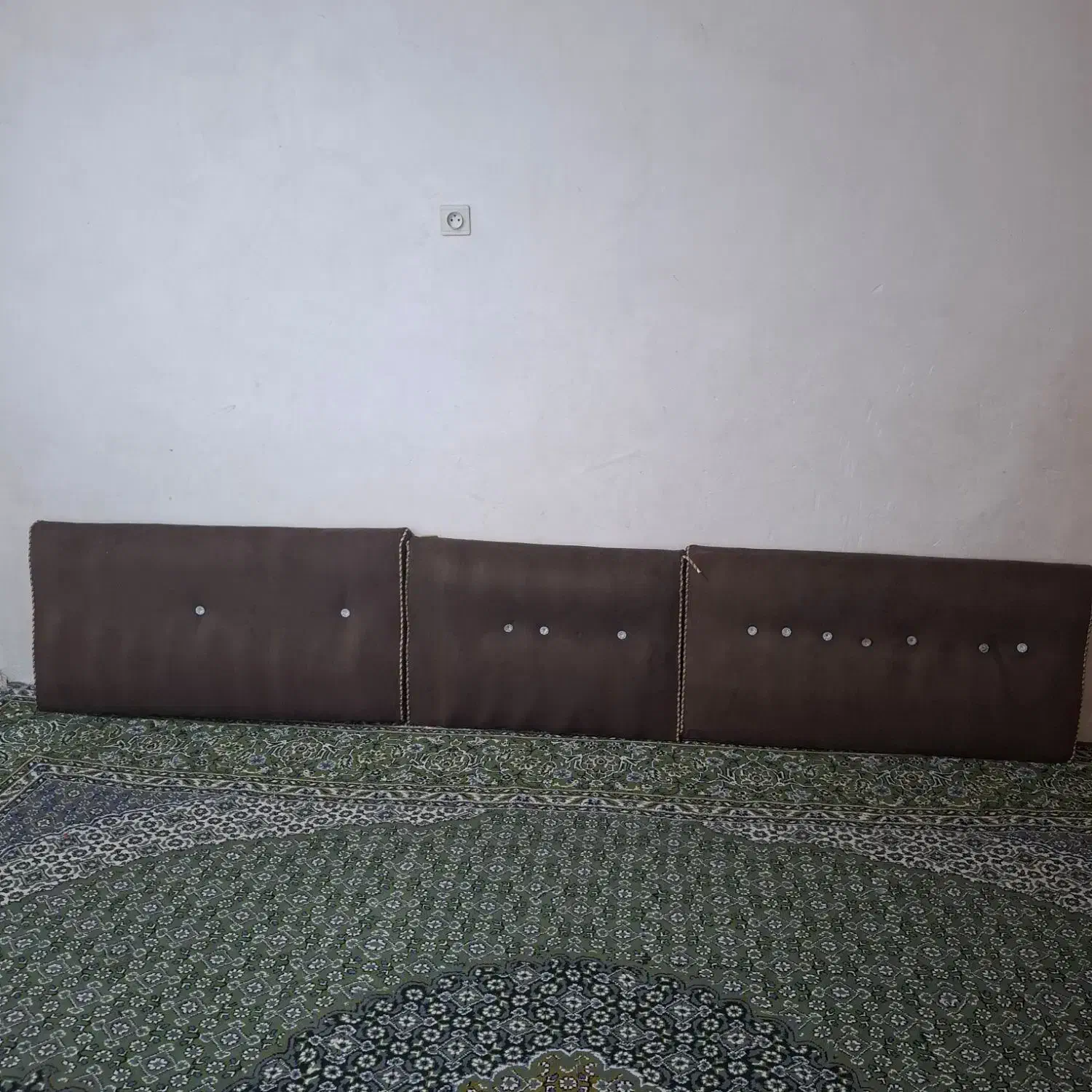 پشتی تمیز ۵عدد|پشتی|آبادان, |دیوار