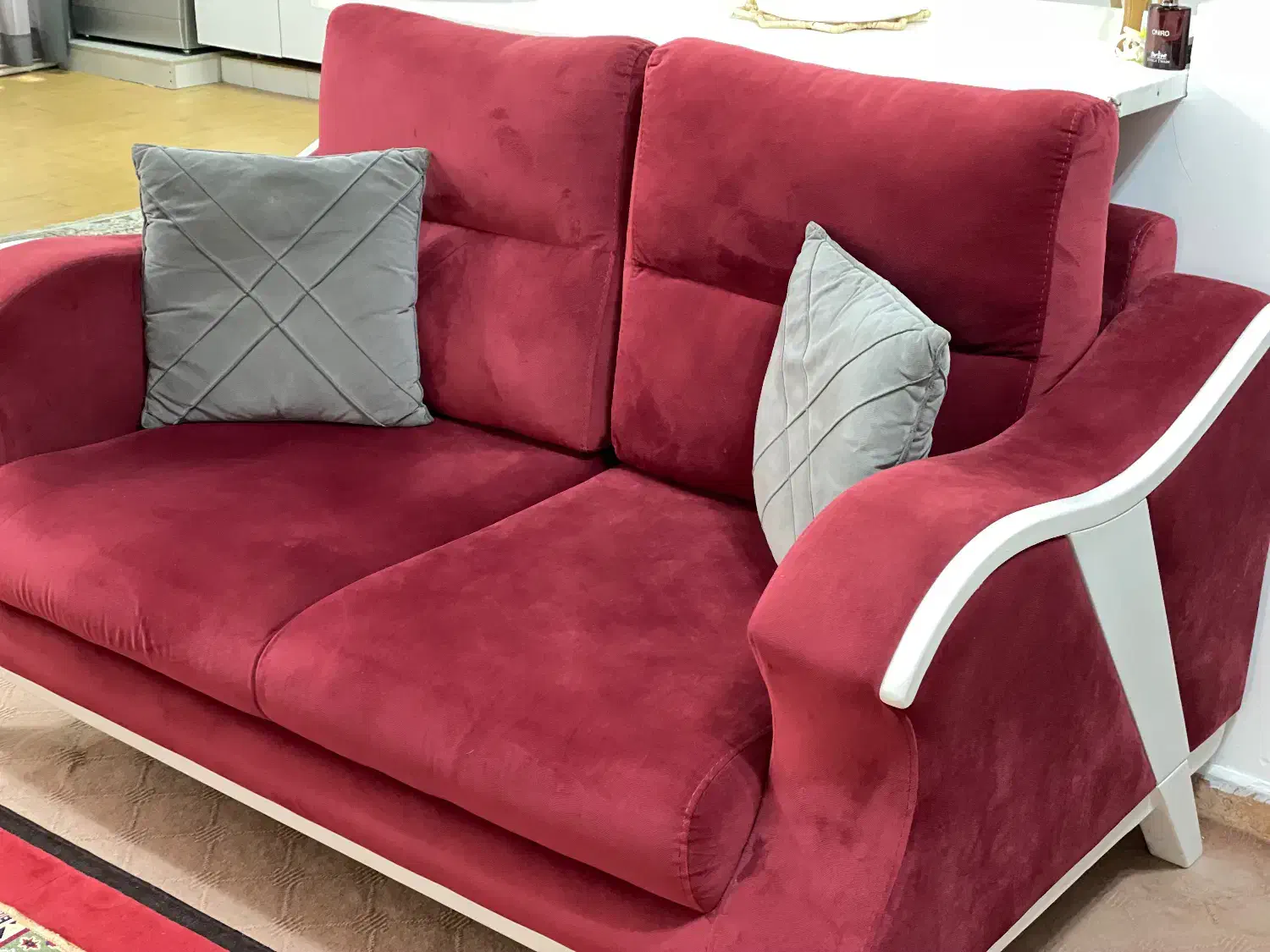 مبل ۷ نفره درجه یک|مبلمان خانگی و میز عسلی|آستانه اشرفیه, |دیوار