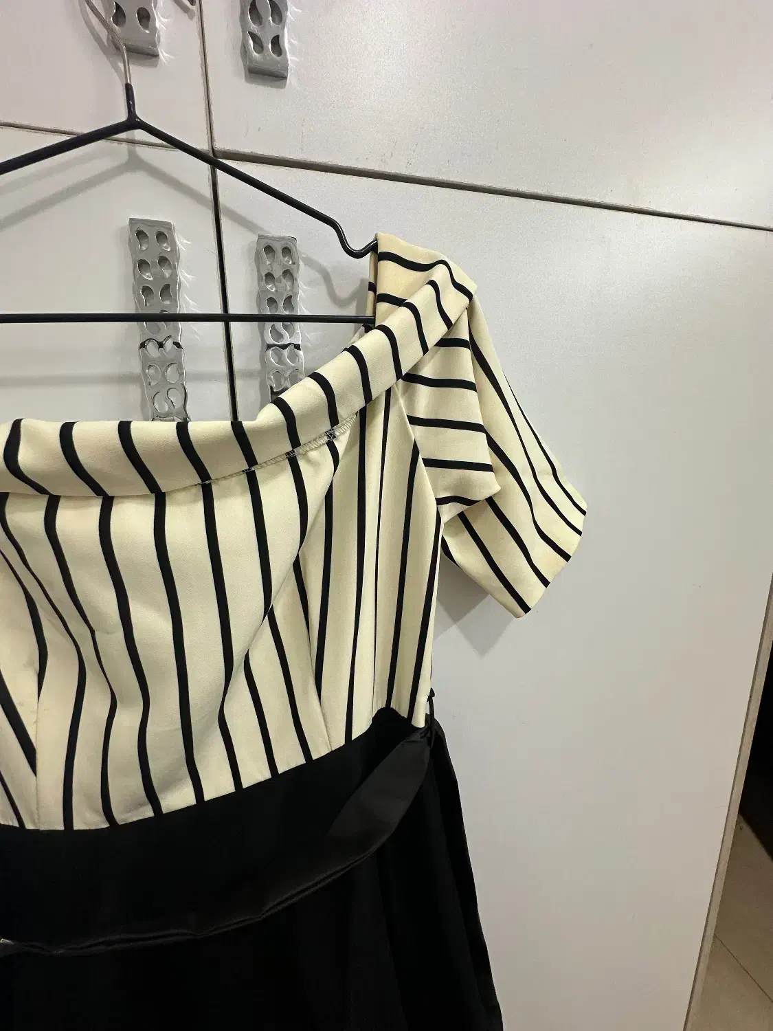 لباس مجلسی|لباس|آمل, |دیوار