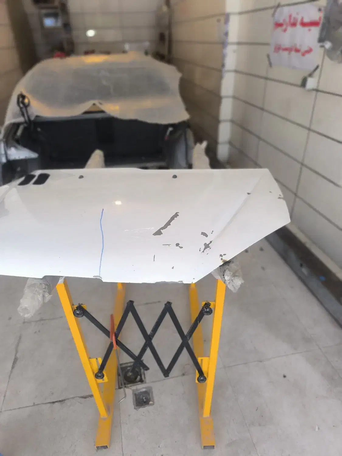 شاگرد صافکار و نقاش نیاز مندیم|استخدام صنعتی، فنی، مهندسی|بروجرد, |دیوار