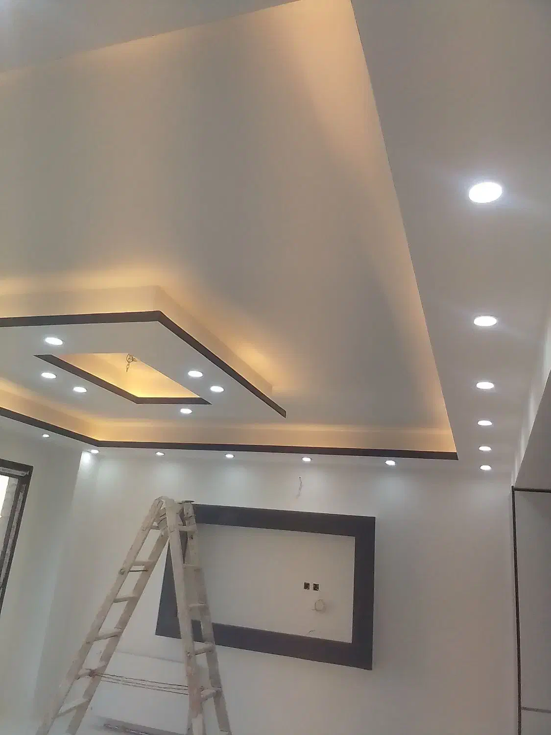 نقاشی و کاغذدیواری  ساختمان ( آریا)|خدمات پیشه و مهارت|ساوه, |دیوار