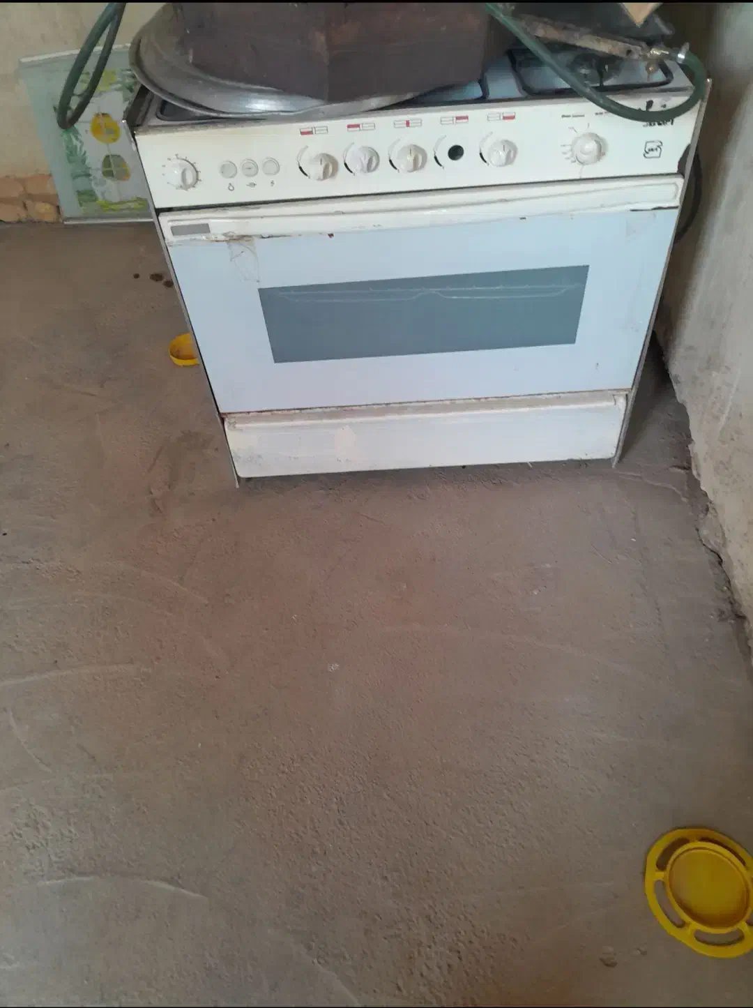 مقداری کالا وسایل خونه در حد|میز و صندلی غذاخوری|لردگان, |دیوار