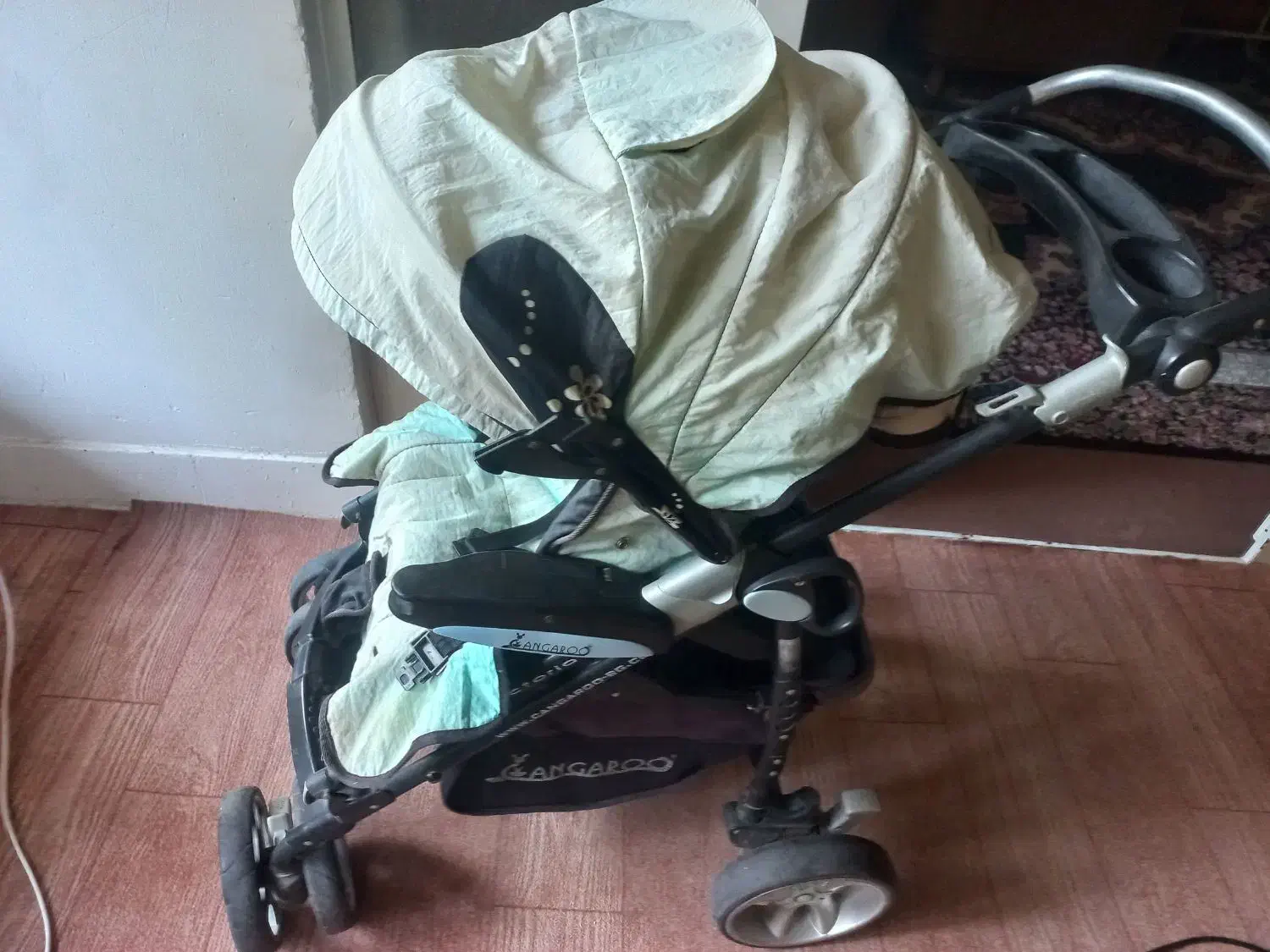 کالسکه گانگورو|کالسکه و لوازم جانبی|گنبد کاووس, |دیوار