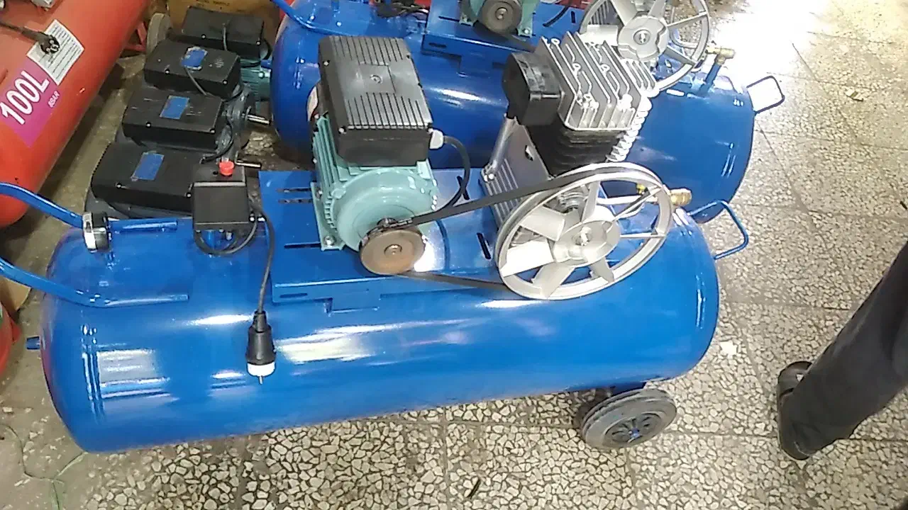 کمپرس ۲۵۰ لیتری و سفارشی در شهرک صنعتی|ماشین‌آلات صنعتی|تهران, شمشیری|دیوار