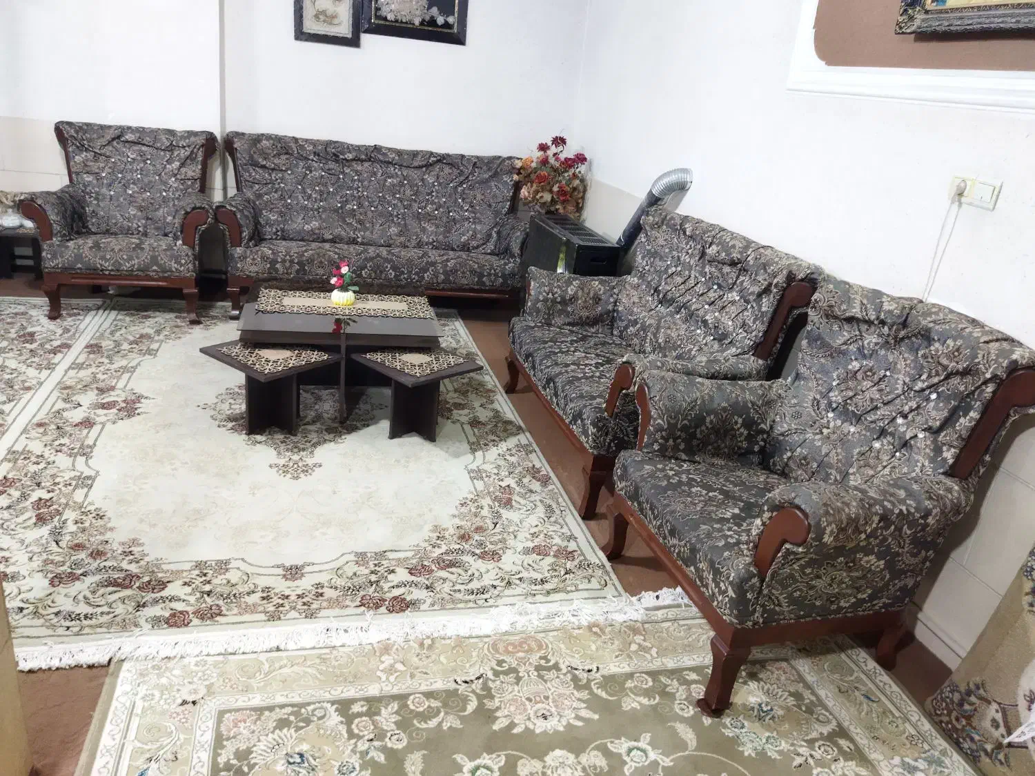 فروش مبلمان هفت نفره و میزعسلی|مبلمان خانگی و میز عسلی|ابهر, |دیوار