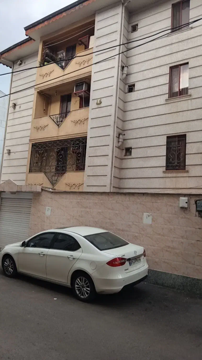 آپارتمان تکواحدی۱۰۳ متری ، معلم جنب کلینیک قلب نور|فروش آپارتمان|رشت, معلم|دیوار