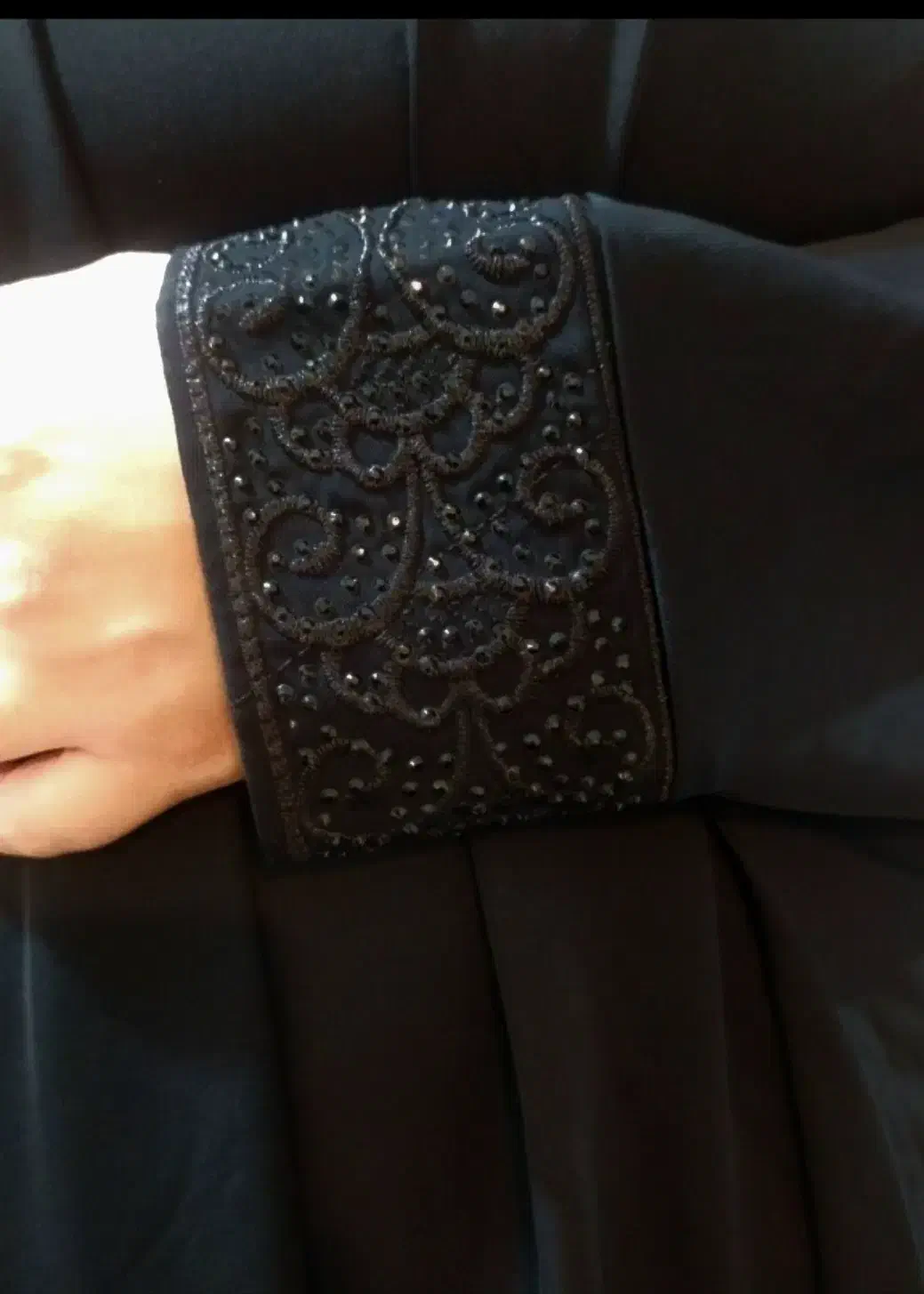 چادر عربی سرآستین سنگدوزی شده|لباس|رشت, نیکمرام|دیوار