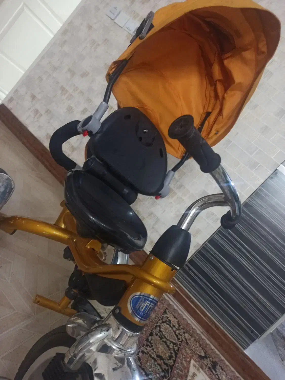 سه چرخه طلایی آلومینیم جنس خوب|دوچرخه، اسکیت، اسکوتر|قزوین, |دیوار