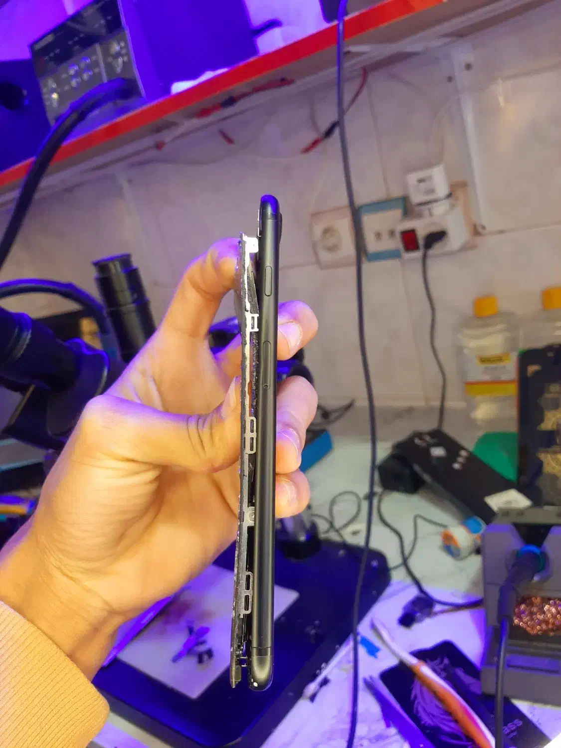 گوشیت خراب شده  برات درستش میکنم   تعمیرات موبایل|خدمات رایانه‌ای و موبایل|تربت‌حیدریه, فردوسی جنوبی|دیوار