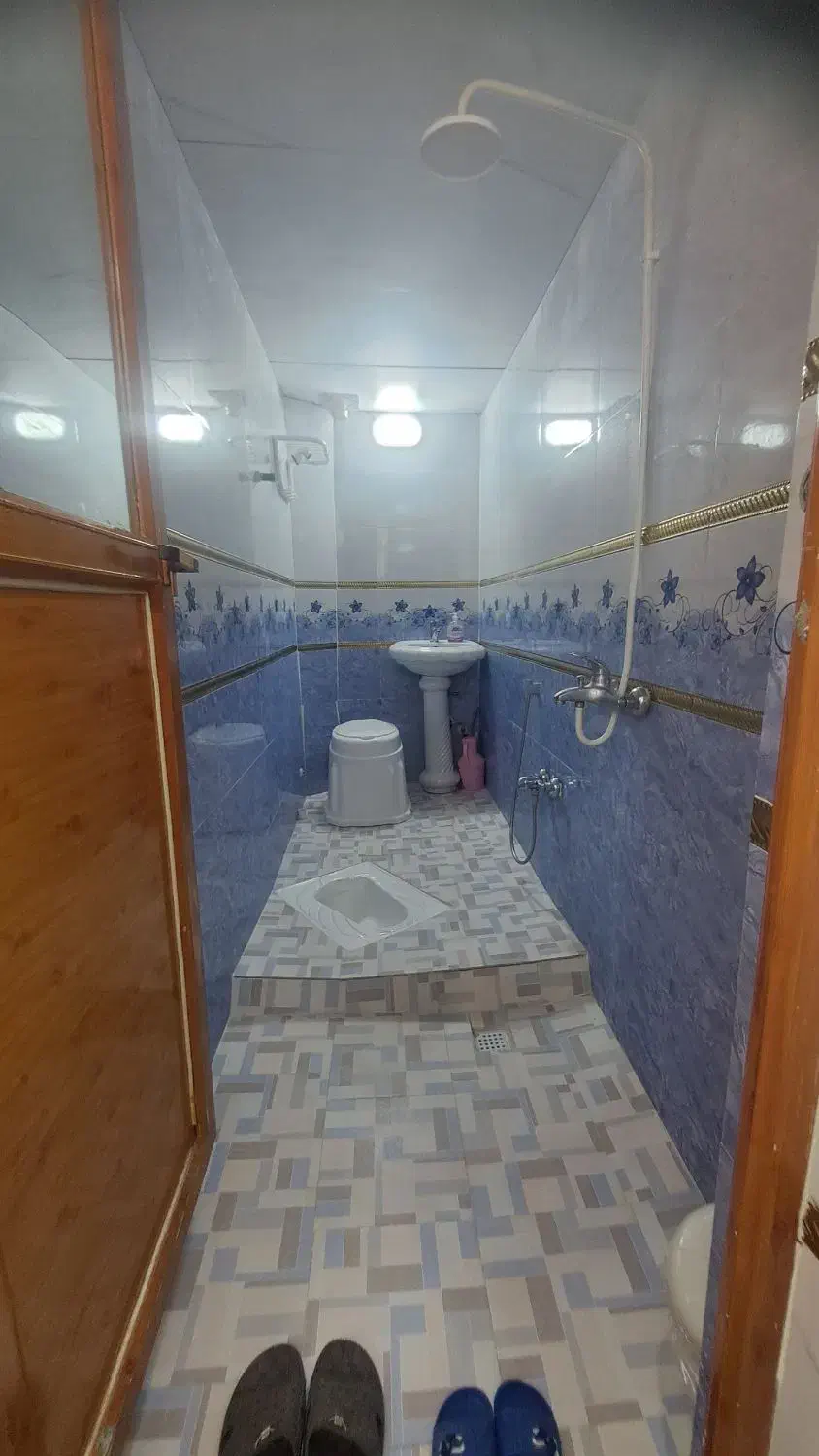 سوئیت ویلایی دربست سوییت فقط خانوادهها مجرد ممنوع|اجارهٔ کوتاهمدت آپارتمان و سوئیت|دامغان, |دیوار