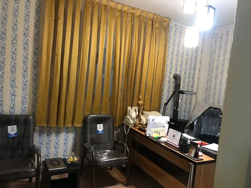 واحد ۹۶ متری میدان شهرداری سابق  پاساژ اردیبهشت|اجارهٔ دفتر کار، اتاق اداری، مطب|کرمانشاه, |دیوار
