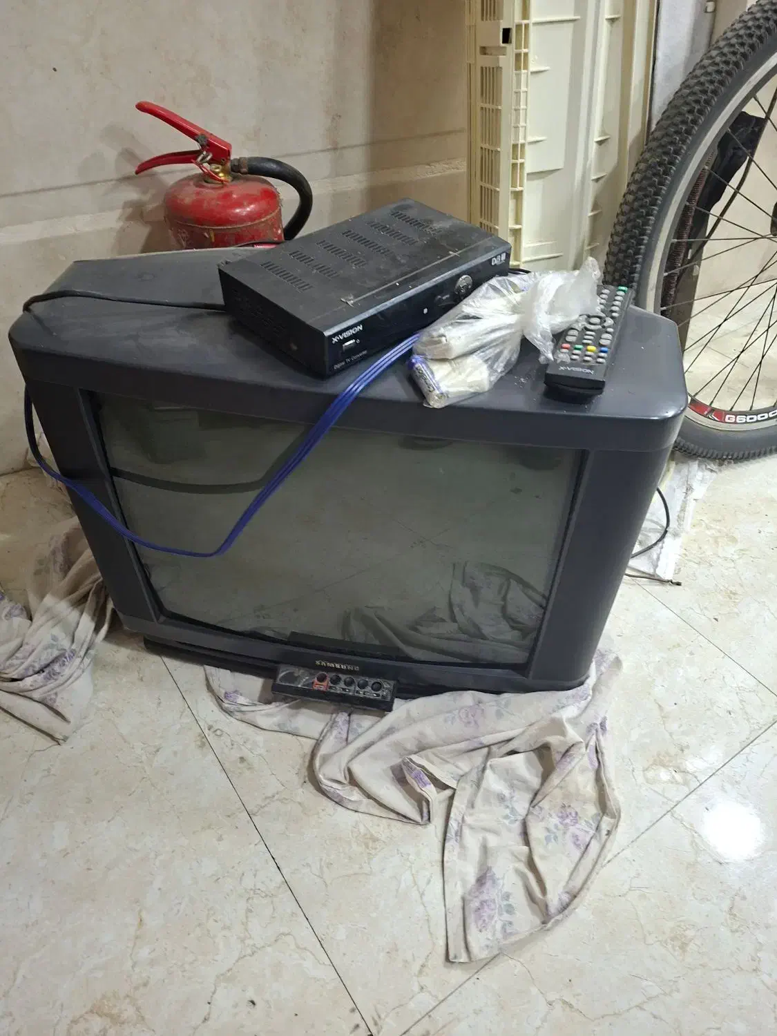 تلویزیون سامسونگ تمیز و سالم|تلویزیون و پروژکتور|لنگرود, |دیوار