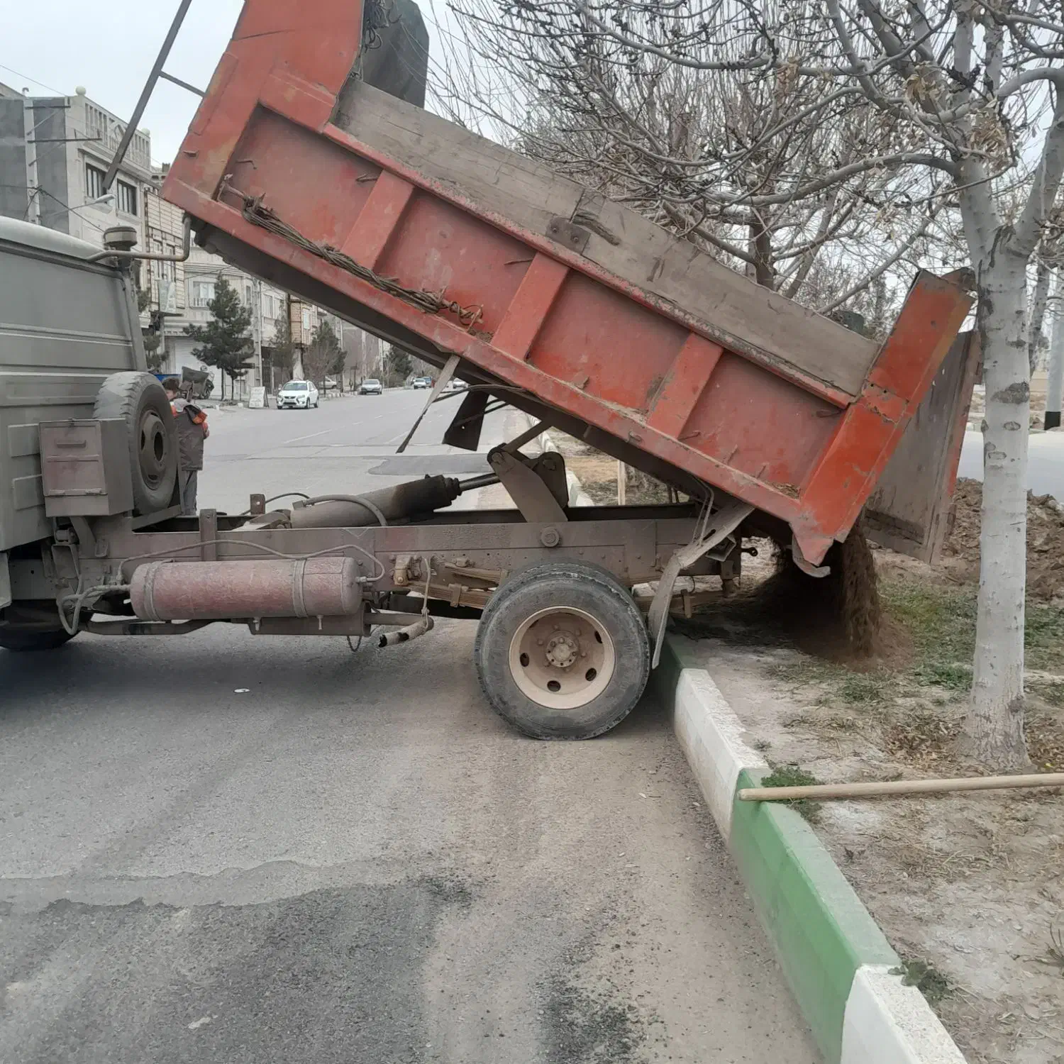 خاور۸۰۸کمپرسی مدل ۵۳|خودرو سنگین|قم, شاه ابراهیم|دیوار