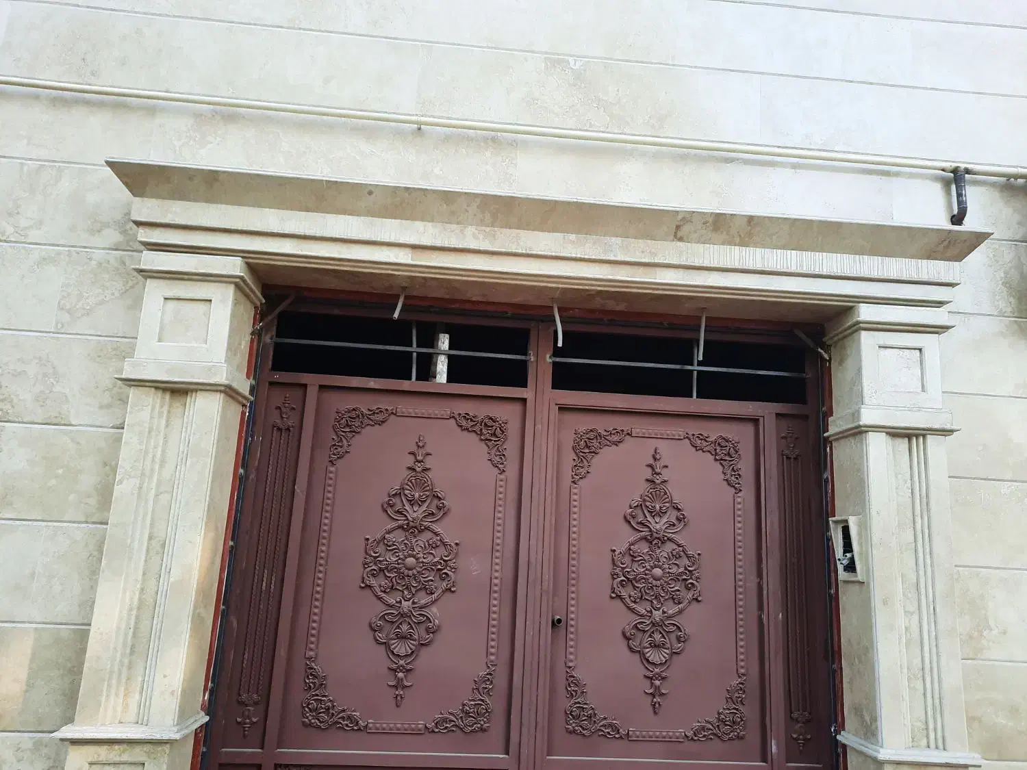 کارگر کاشی کاری وسنگ کاری|استخدام معماری، عمران و ساختمانی|لنگرود, |دیوار