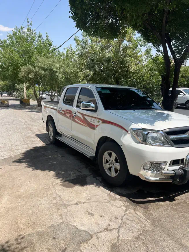 تویوتا هایلوکس 2006 دنده ای|خودرو سواری و وانت|شیراز, معالیآباد|دیوار