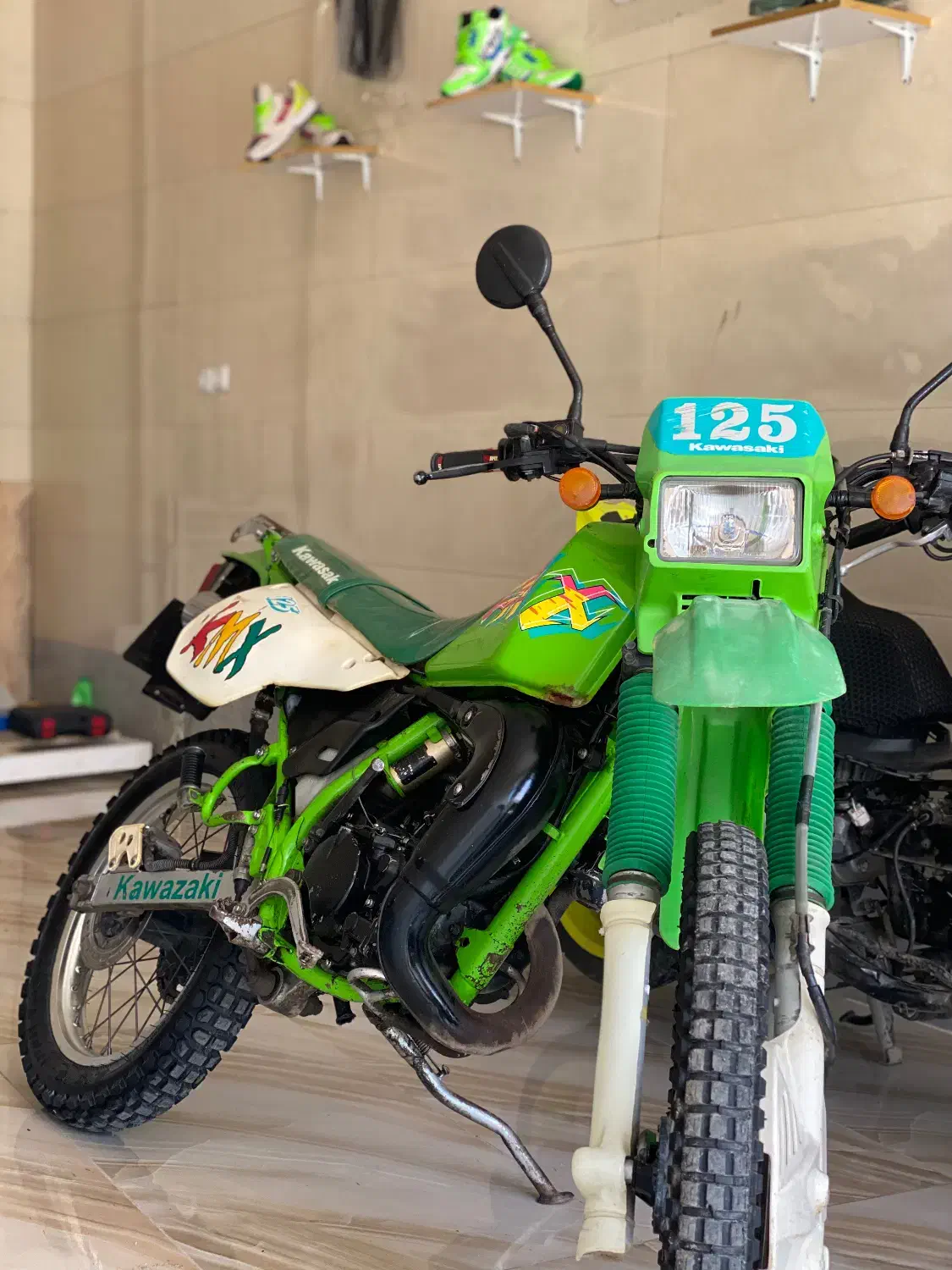 kmx125|موتورسیکلت|چوبر, |دیوار