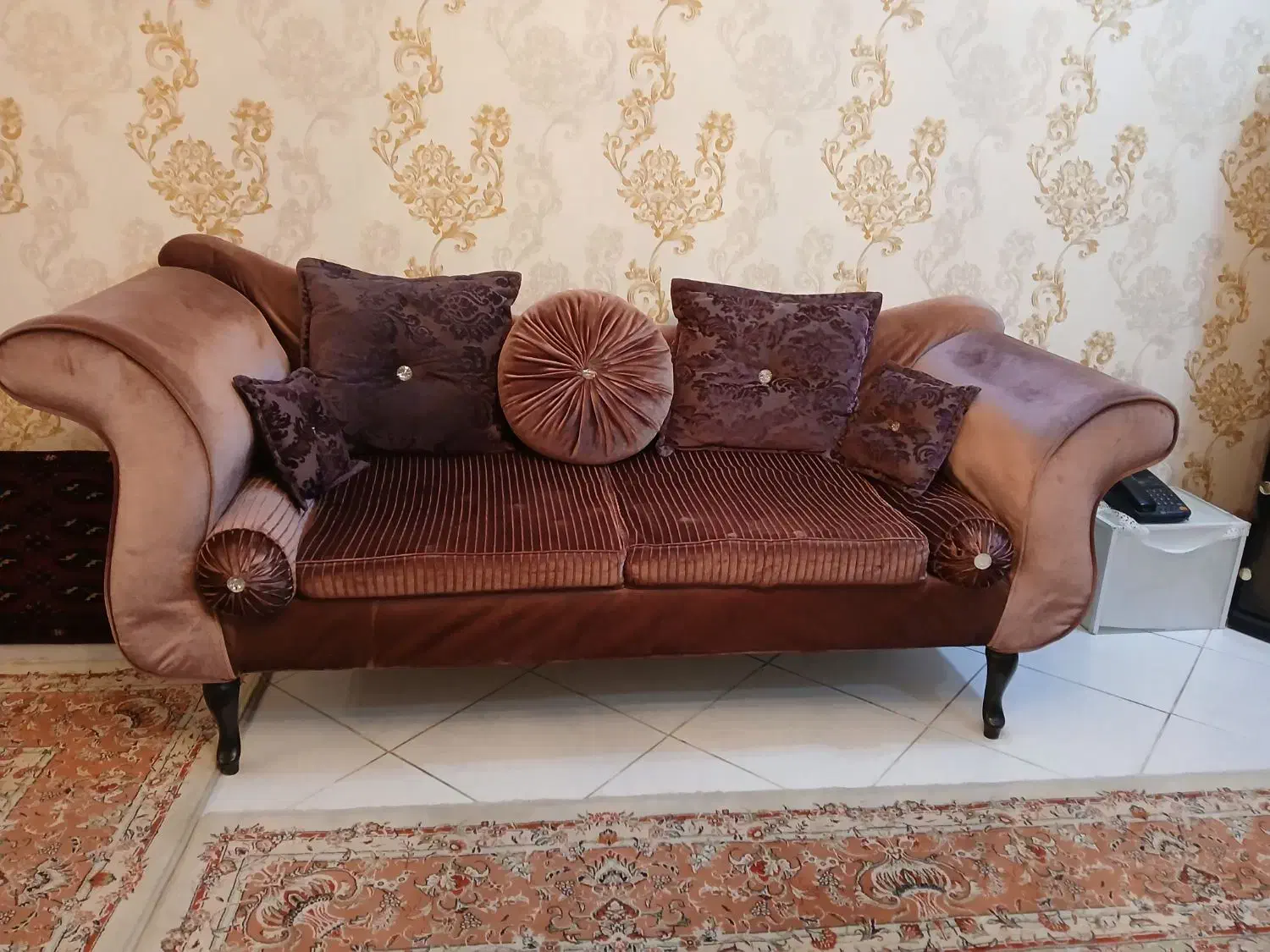 مبل ۷ نفره به همراه میز وسط|مبلمان خانگی و میز عسلی|فومن, |دیوار