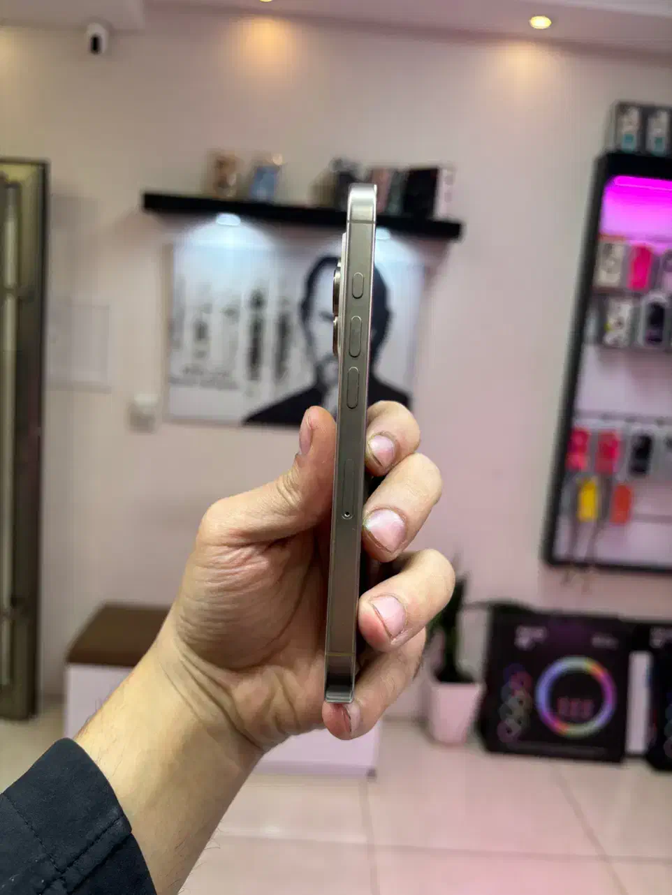 ایفون ۱۶ پرو iPhone 16 pro|موبایل|اصفهان, مفتح|دیوار