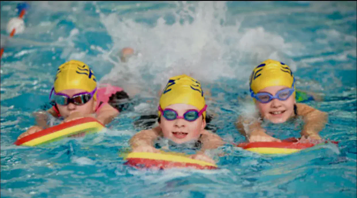 آموزش شنای بانوان از مبتدی تا پیشرفته|خدمات آموزشی|قم, بلوار امین و ساحلی|دیوار