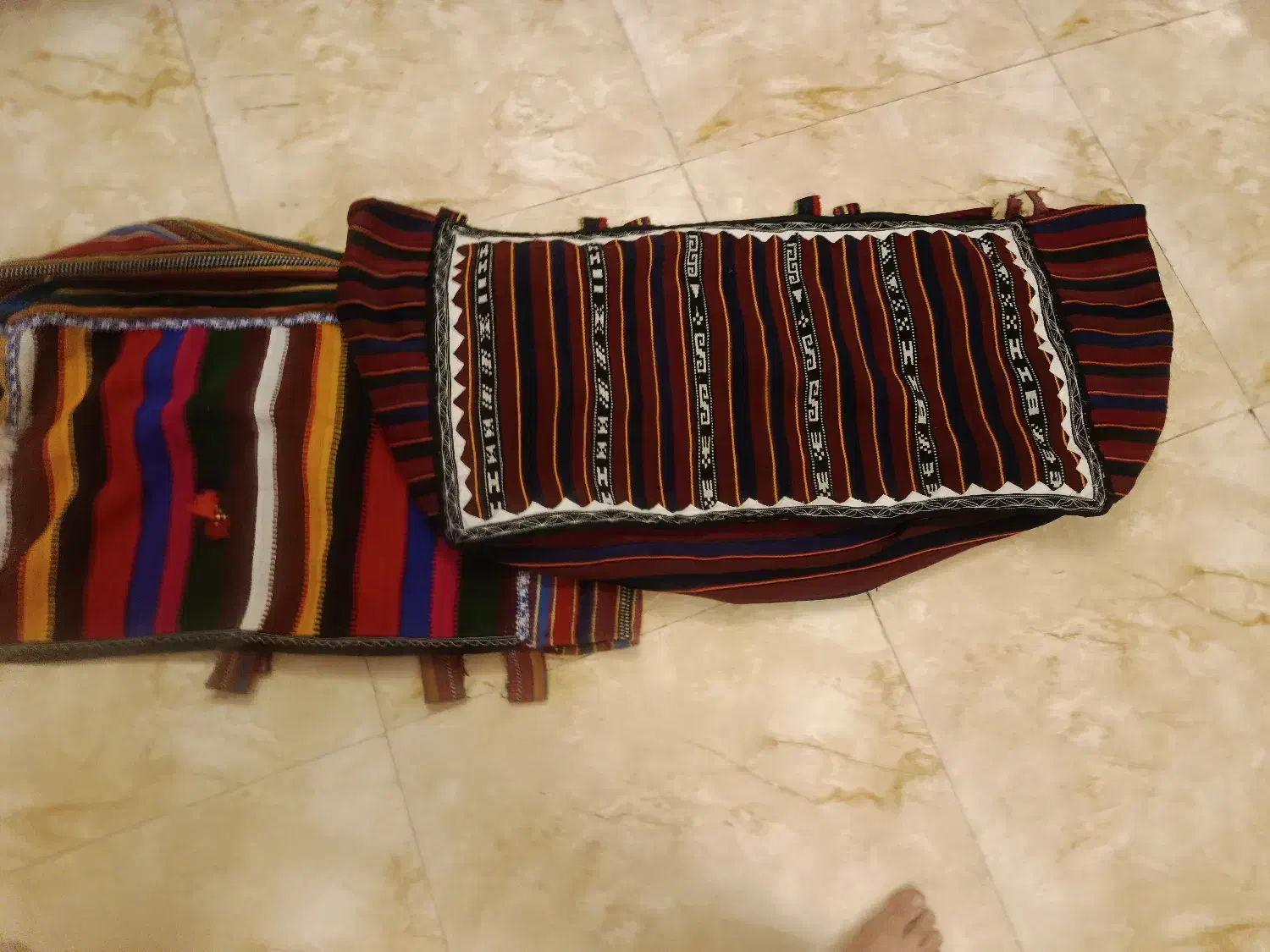 مرفرش یا مفرش یا بقچه دستباف|گلیم، جاجیم، گبه|تهران, سهروردی|دیوار