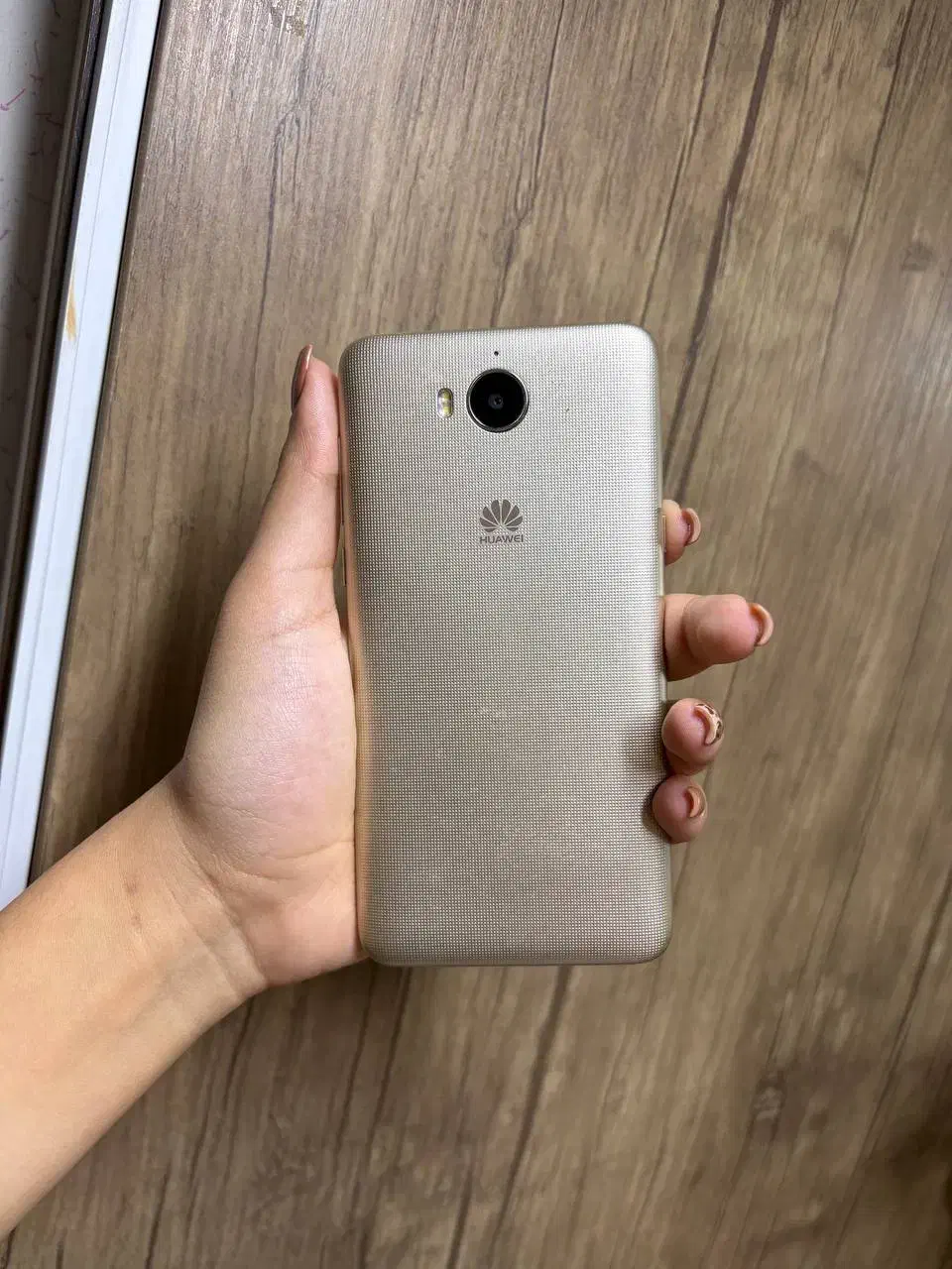 موبایل هو آ وی|موبایل|رودهن, |دیوار