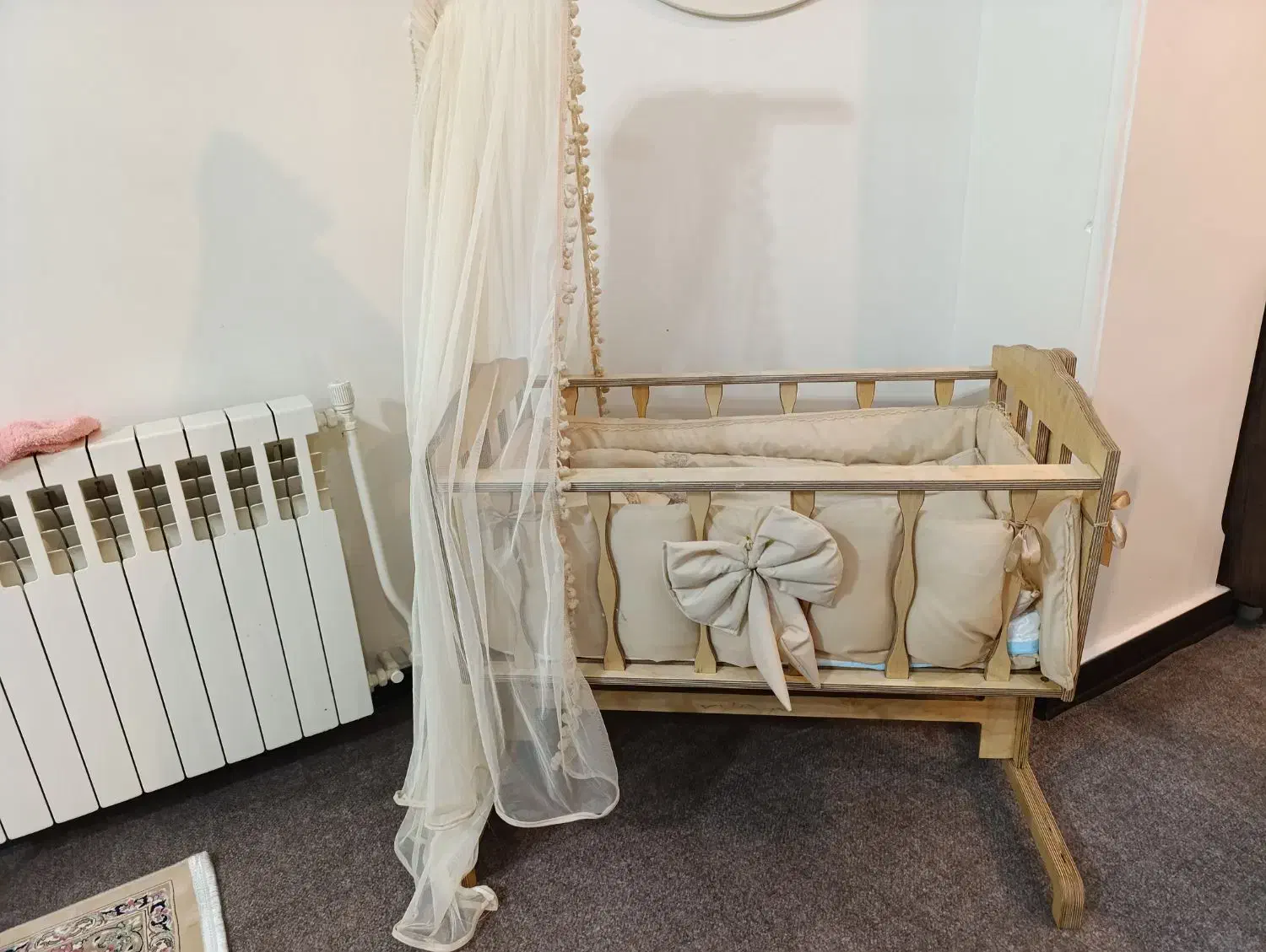 گهوراه|تخت و سرویس خواب|تهران, امانیه|دیوار