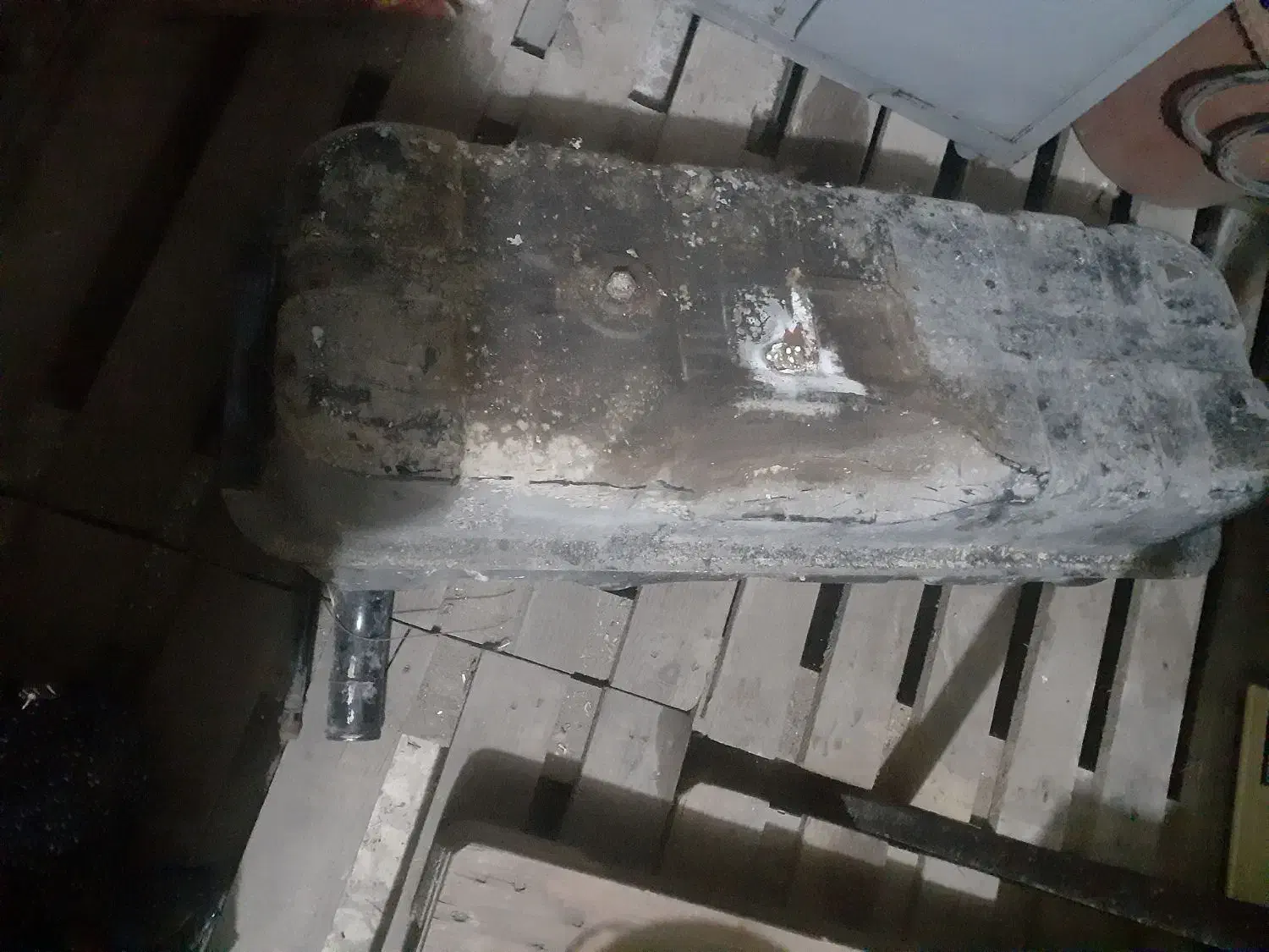 باک بنزین مزدا دو کابین فابریک با آلیاژ محکم سالم|قطعات یدکی و لوازم جانبی|رشت, معلم|دیوار