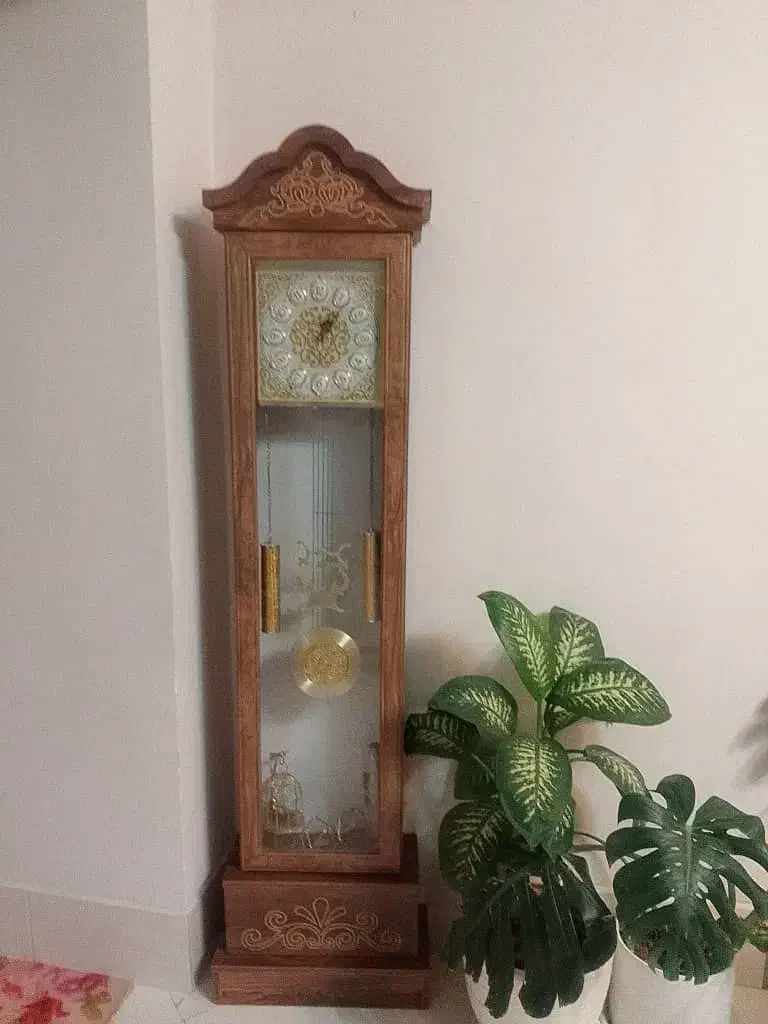 جاکفشی و ساعت|جاکفشی، کمد، دراور|صدرا-فارس, فاز ۱|دیوار