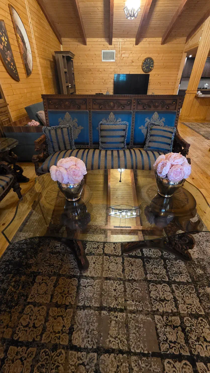 مبلمان کلاسیک منبت بسیار زیبا چوب گردو وراش ۹ نفره|مبلمان خانگی و میز عسلی|شهریار, رزکان|دیوار