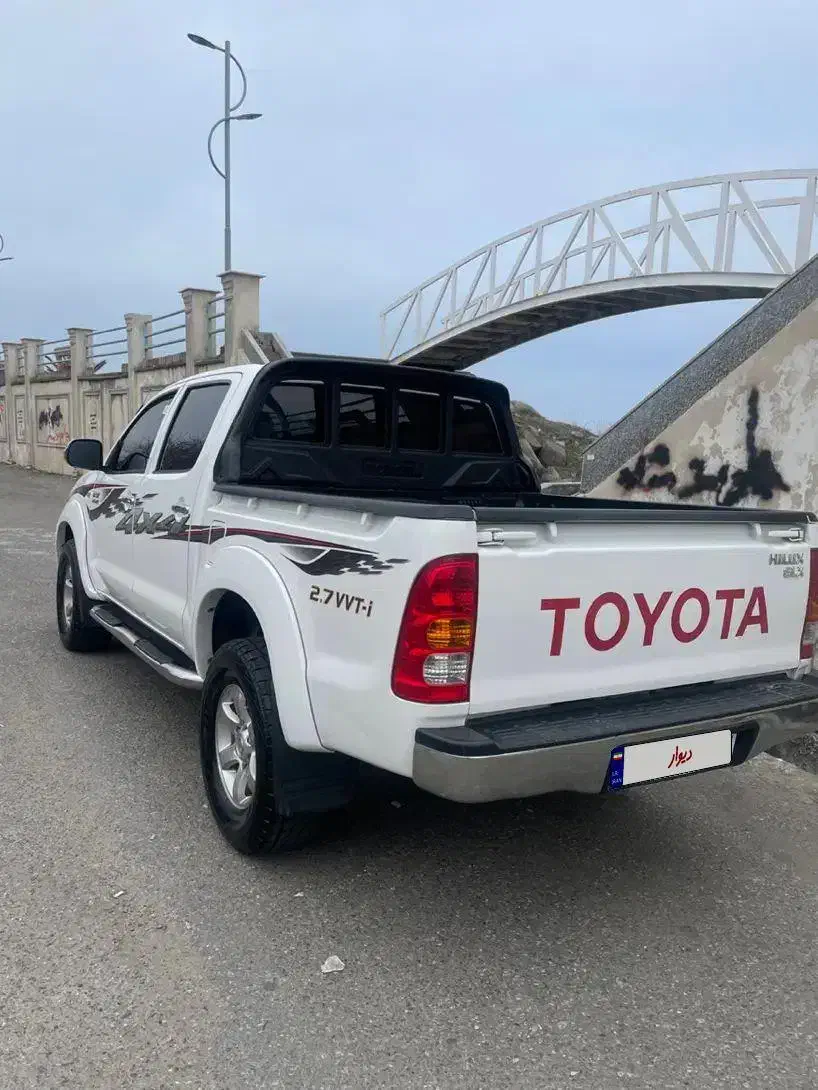 هایلوکس ۲۰۱۱ درحد|خودرو سواری و وانت|رشت, آزادگان|دیوار