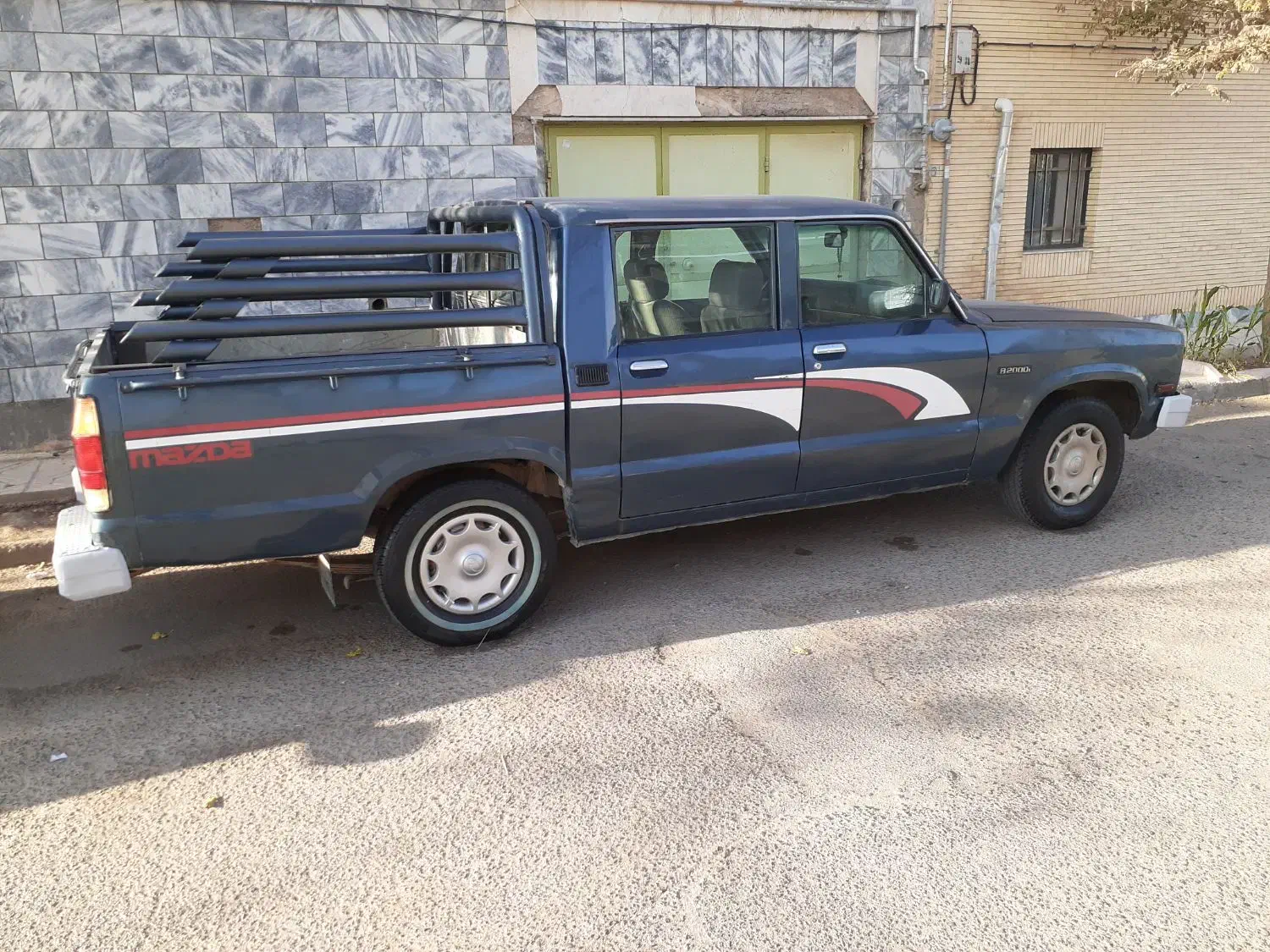 مزدا ۲۰۰۰ دوکابین مدل ۸۴|خودرو سواری و وانت|گناباد, |دیوار