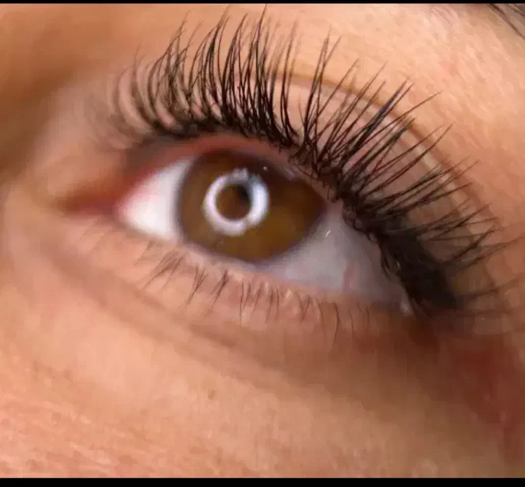 کاشت مژه|خدمات آرایشگری و زیبایی|هشتگرد, مدرس|دیوار