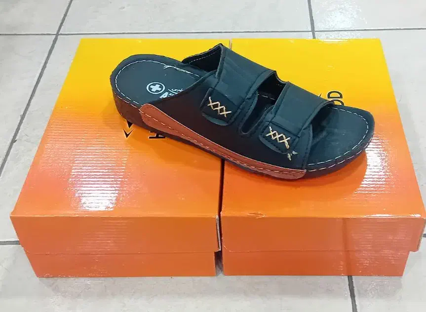 دمپایی مردانه دور دوخت مدل آرمین ( عمده )|کیف، کفش، کمربند|شیراز, بالا کفت|دیوار