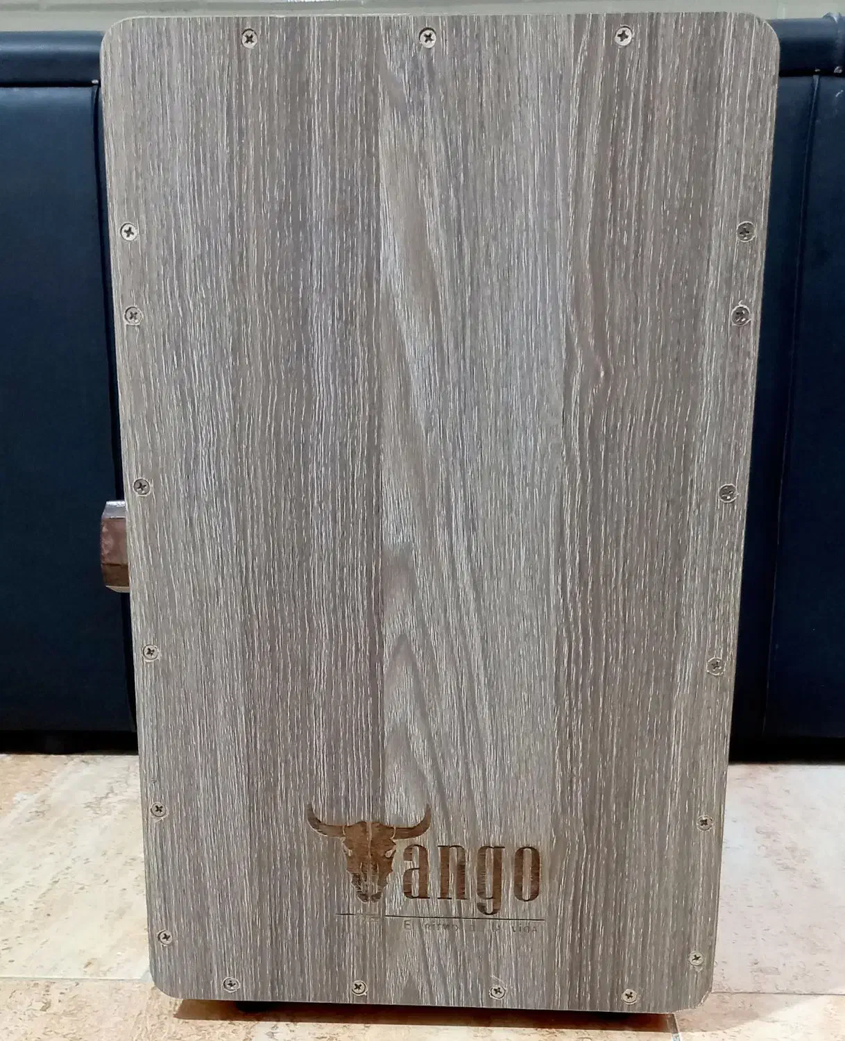 کاخن Ango|درام و پرکاشن|قدس, شهر‌قدس|دیوار