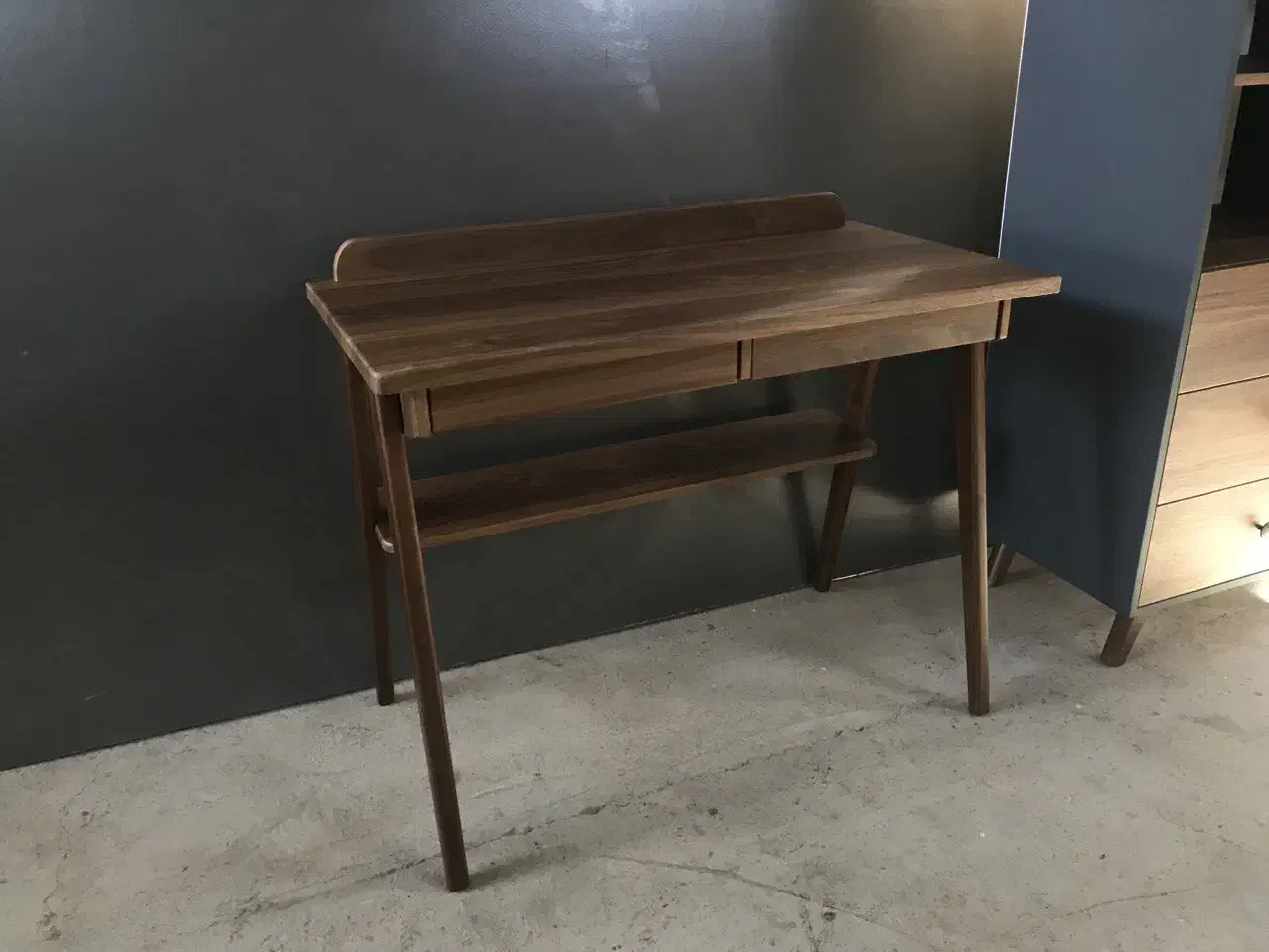 میز تحریر|میز تحریر و کامپیوتر|نظرآباد, نظرآباد|دیوار