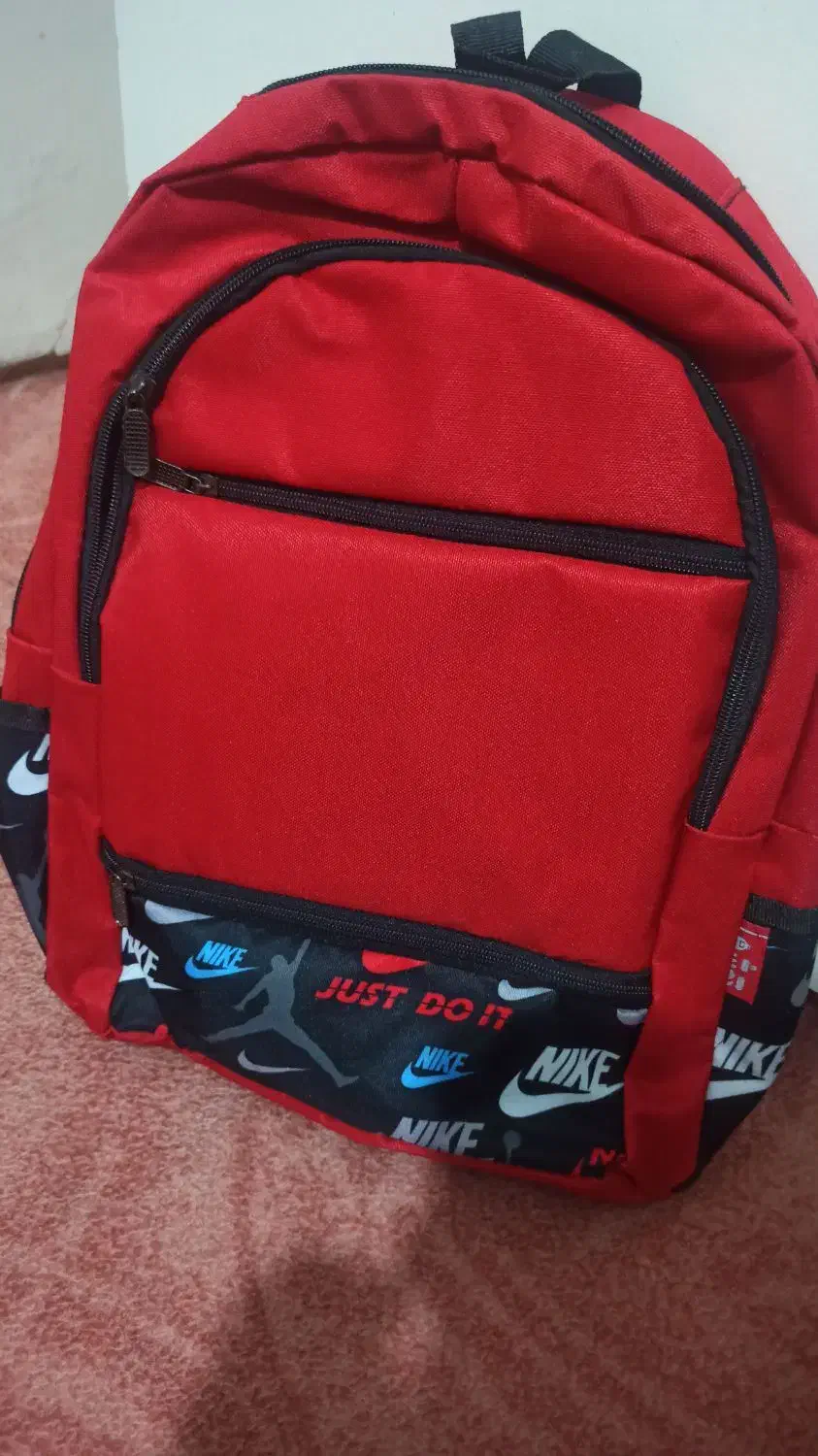 کوله مدرسه بزرگ و جادار نو نو|کیف، کفش، کمربند|پاکدشت, پارچین|دیوار