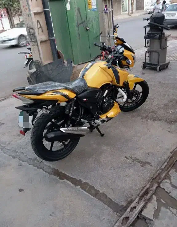 موتور آپاچی 150 مدل 95 بیمه یک ماه قیمت 11000000|موتورسیکلت|یونسی, |دیوار