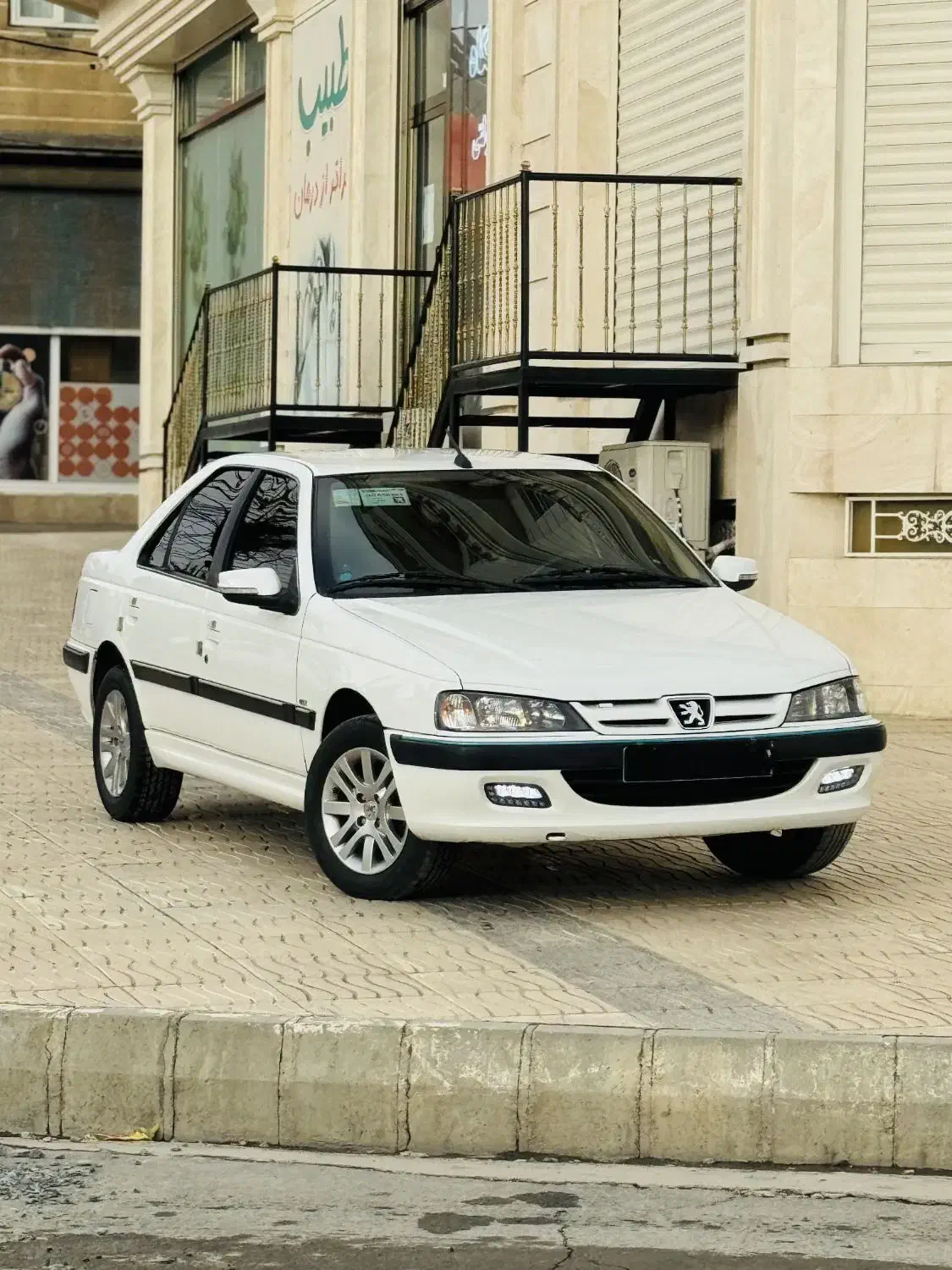 پژو پارس|خودرو سواری و وانت|بانه, |دیوار