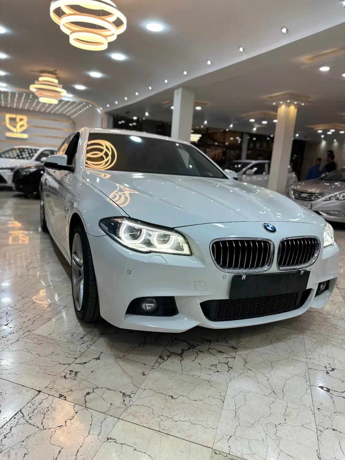 بی ام و سری ۵ مدل ۲۰۱۴ بدون رنگ وتوضیح BMW520 سفید|خودرو سواری و وانت|تهران, فرحزاد|دیوار